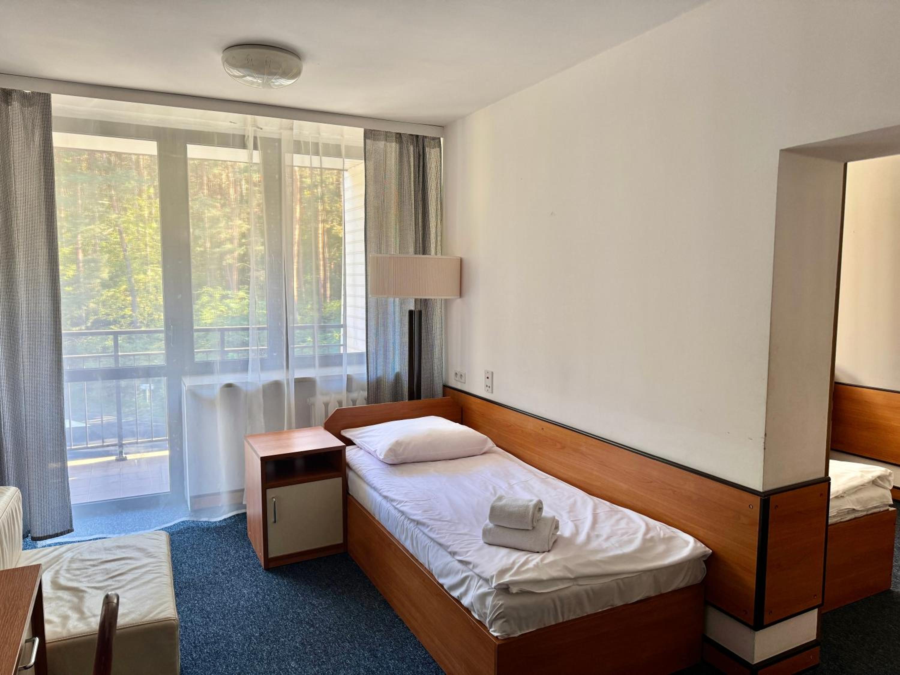 Economy Triple Room - Photo 4