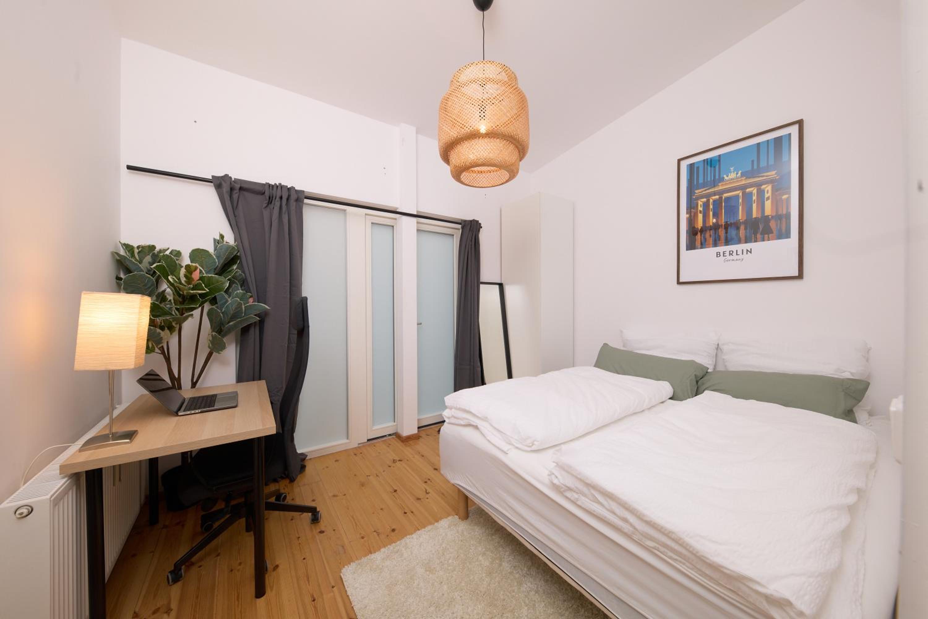 Three-Bedroom Apartment photo 1