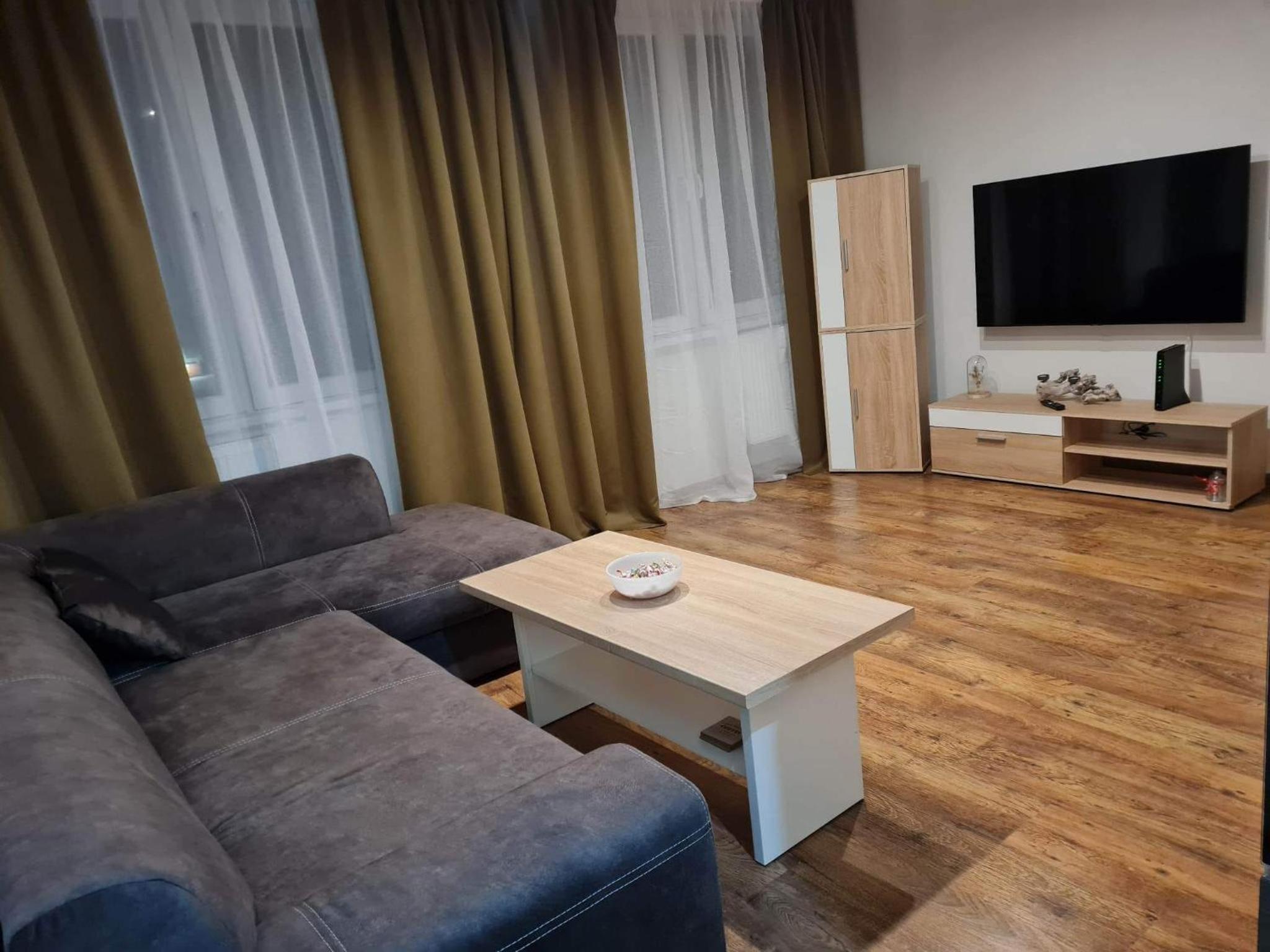 One-Bedroom Apartment photo 1