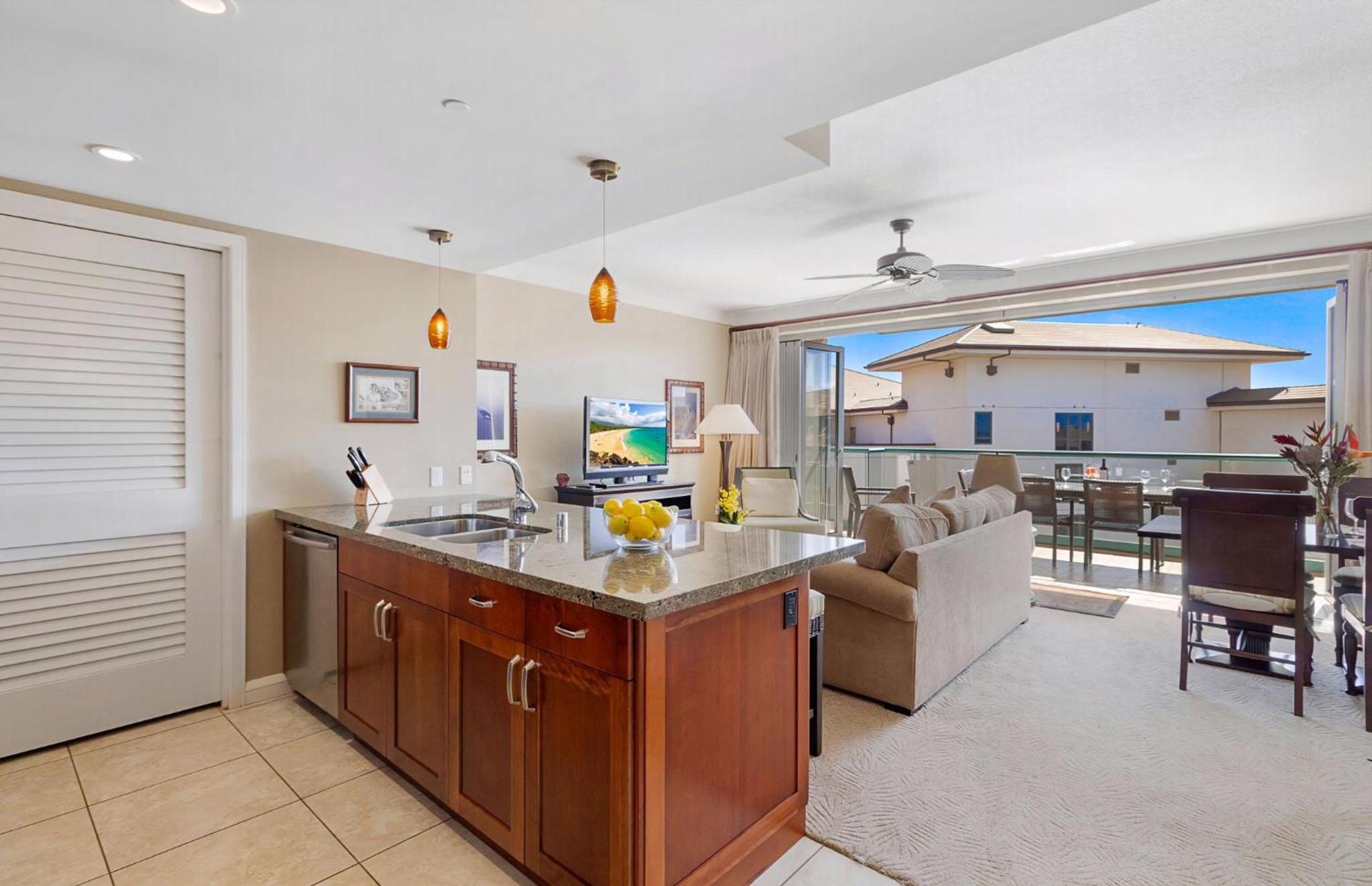 One-Bedroom Superior Suite with Partial Ocean View