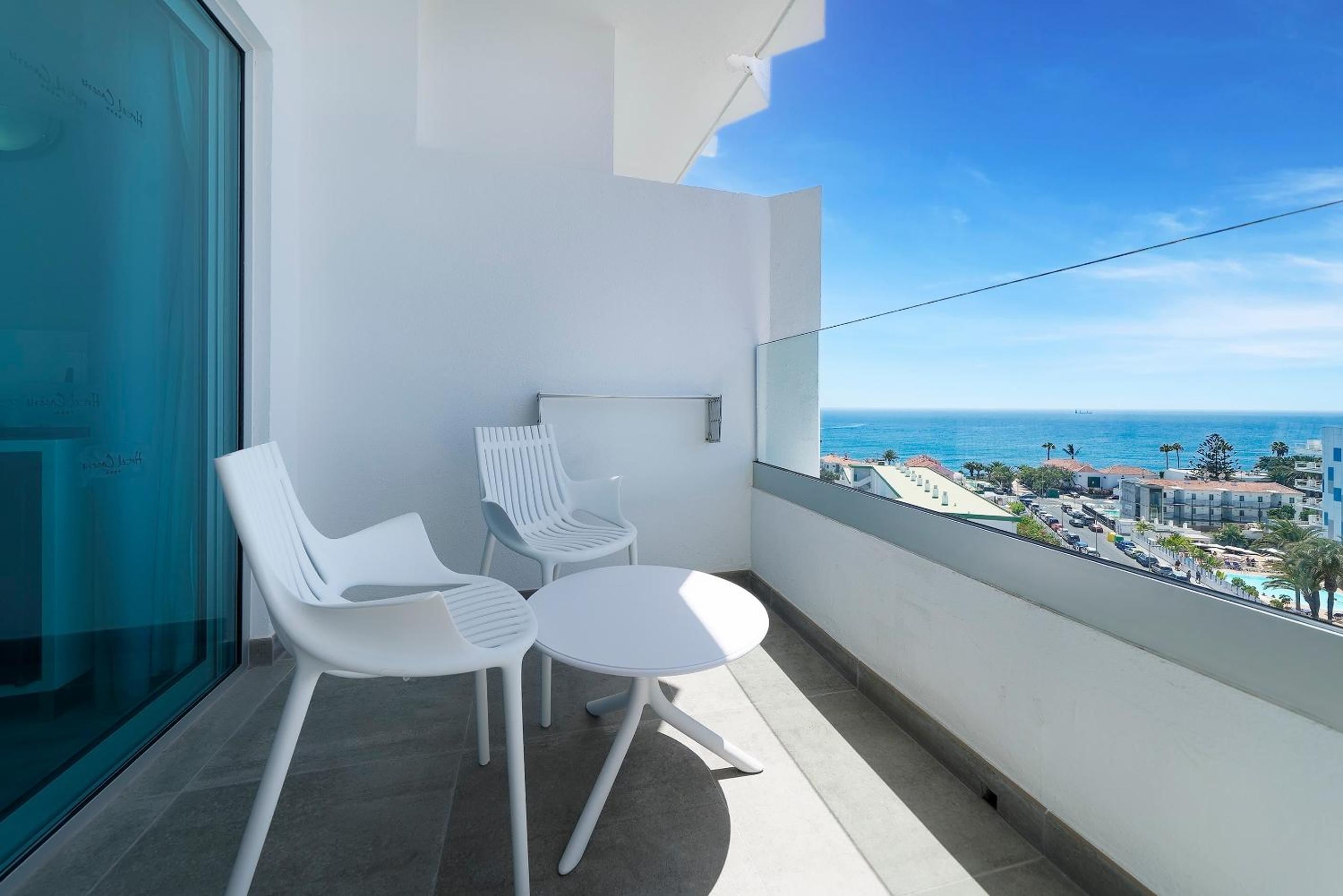 Double or Twin Room with Sea View photo 2