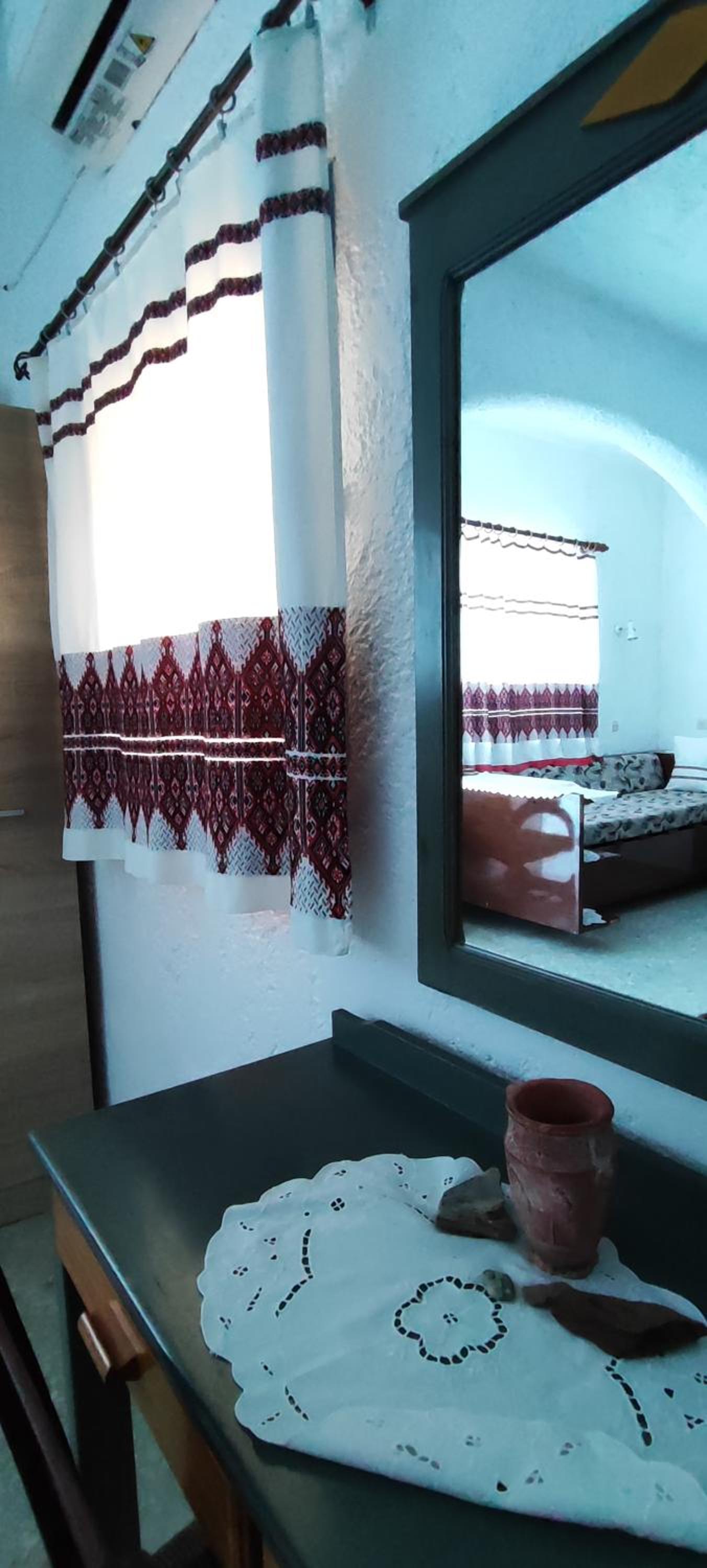 Large Double Room - Photo 1