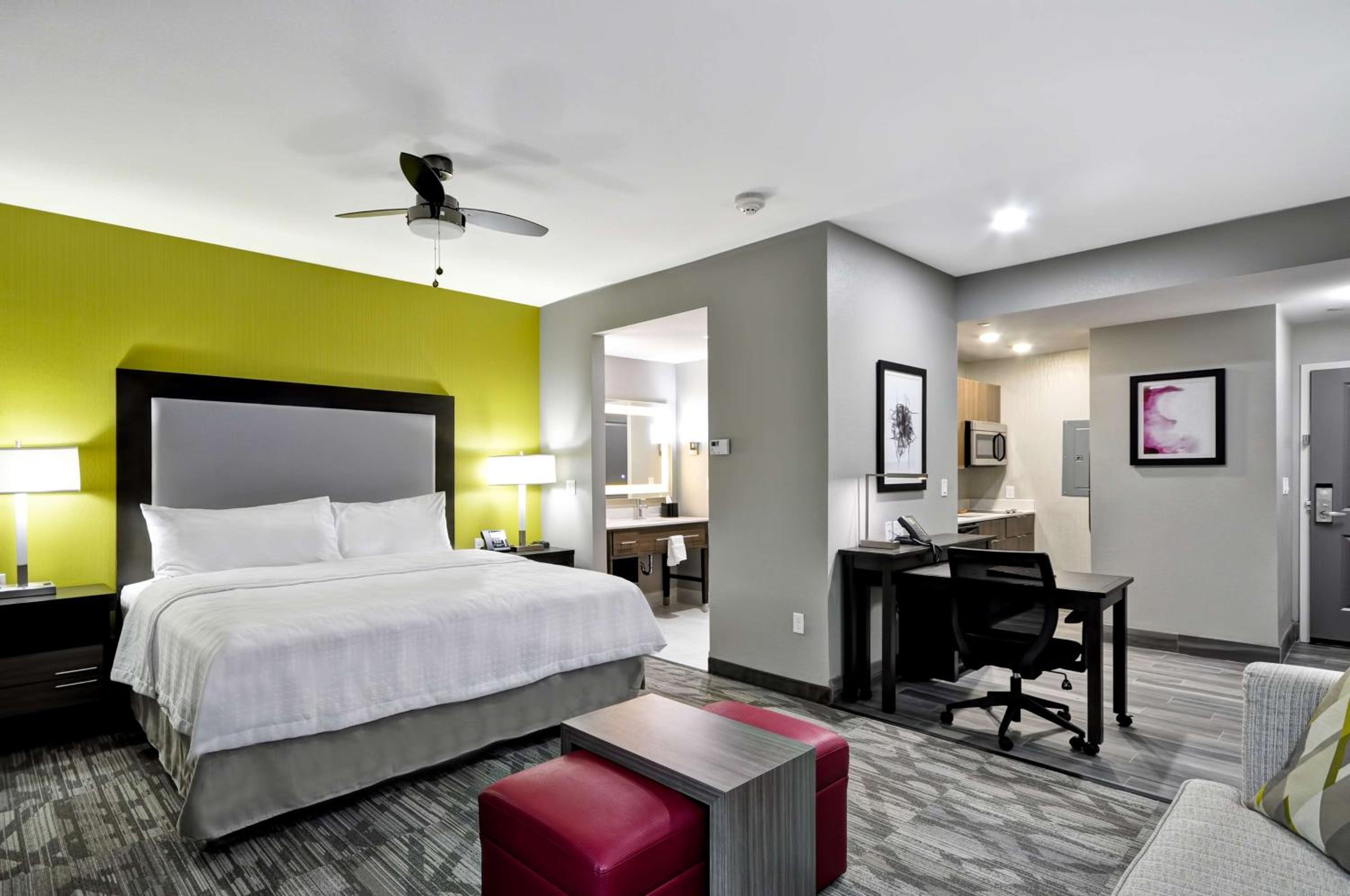King Studio Suite - Hearing Access/Non-Smoking photo 2
