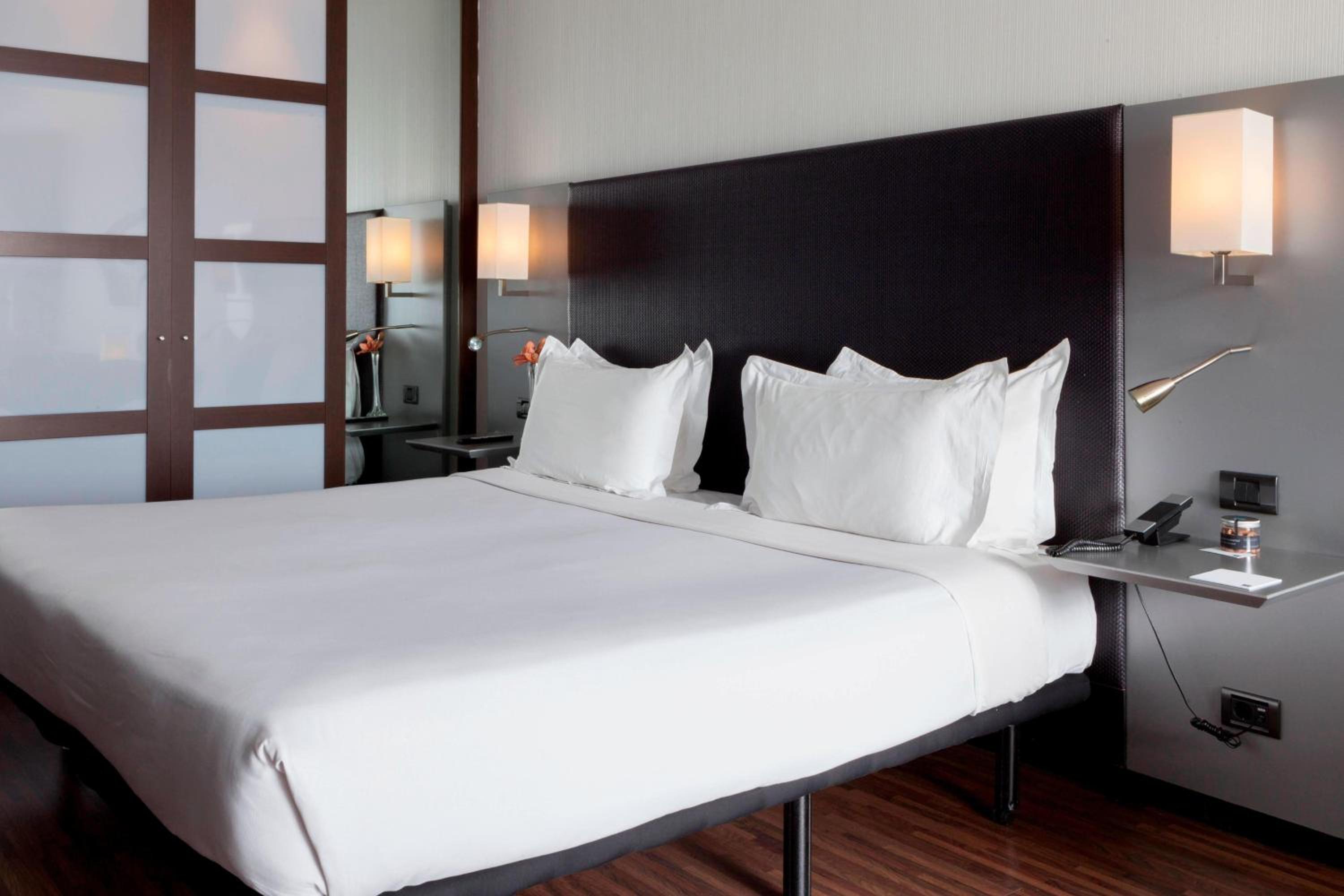 Superior King Room - Photo 8