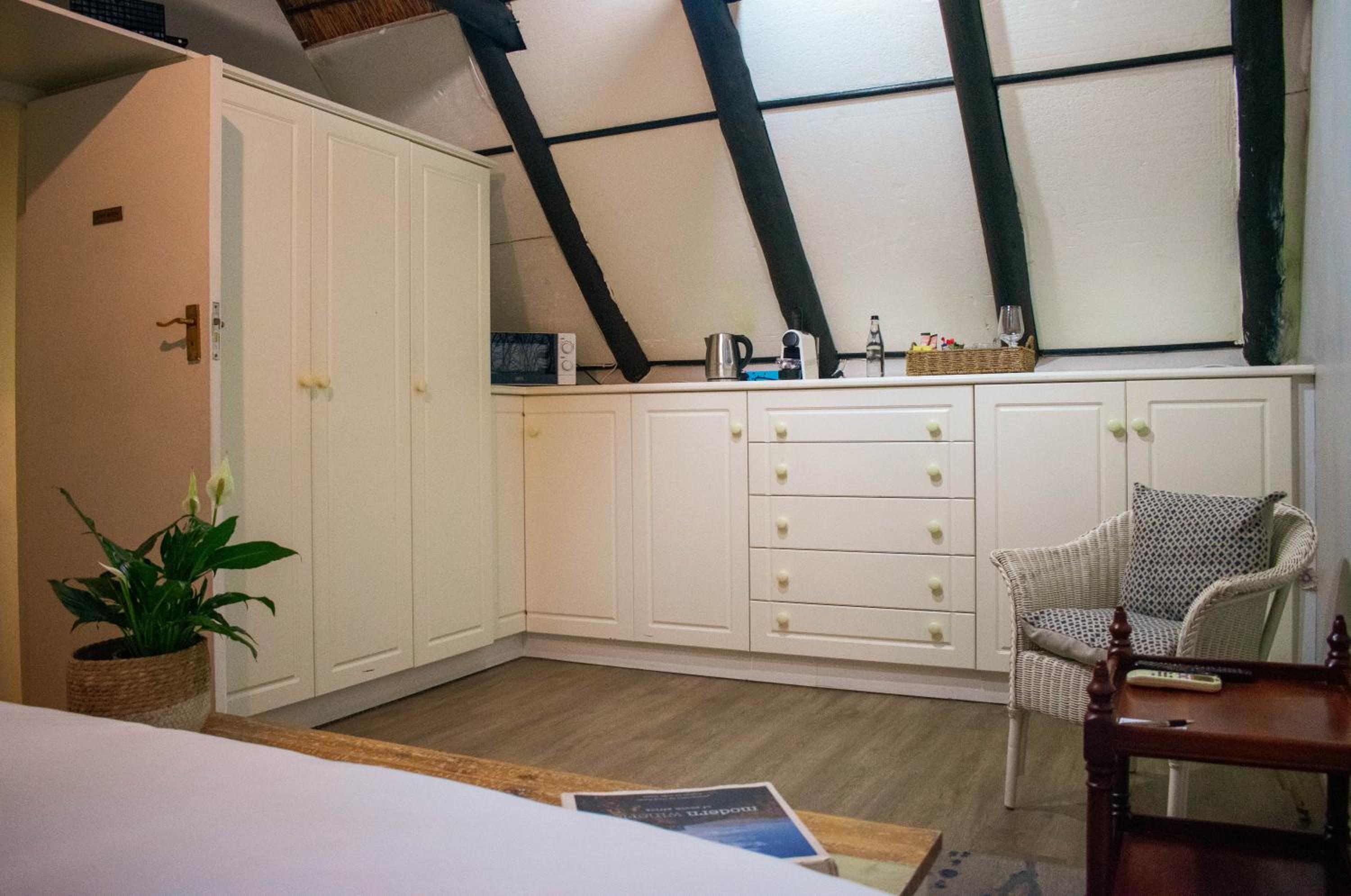 Budget Double Room photo 2