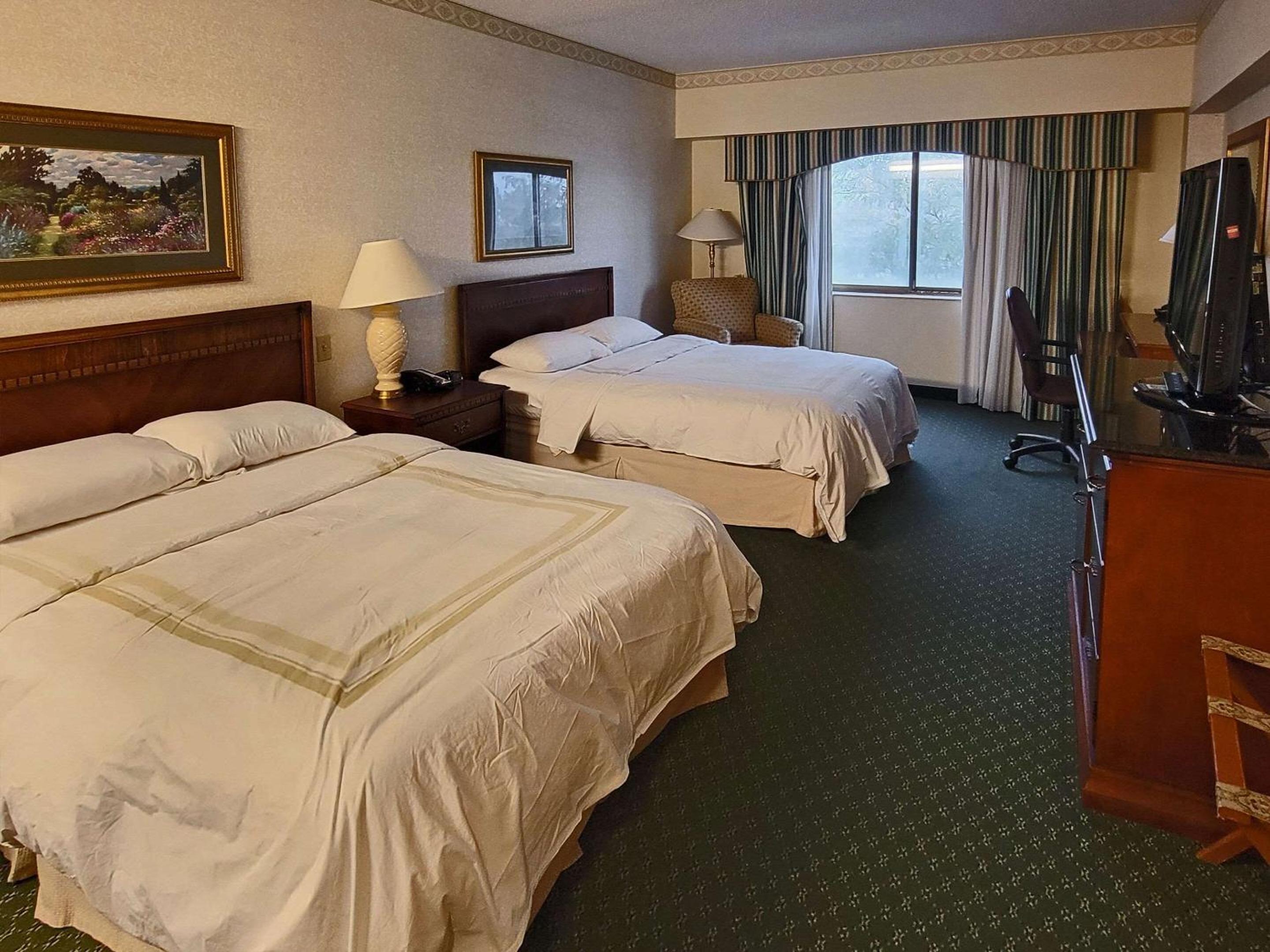Double Room with Two Double Beds - Non-Smoking - Photo 1