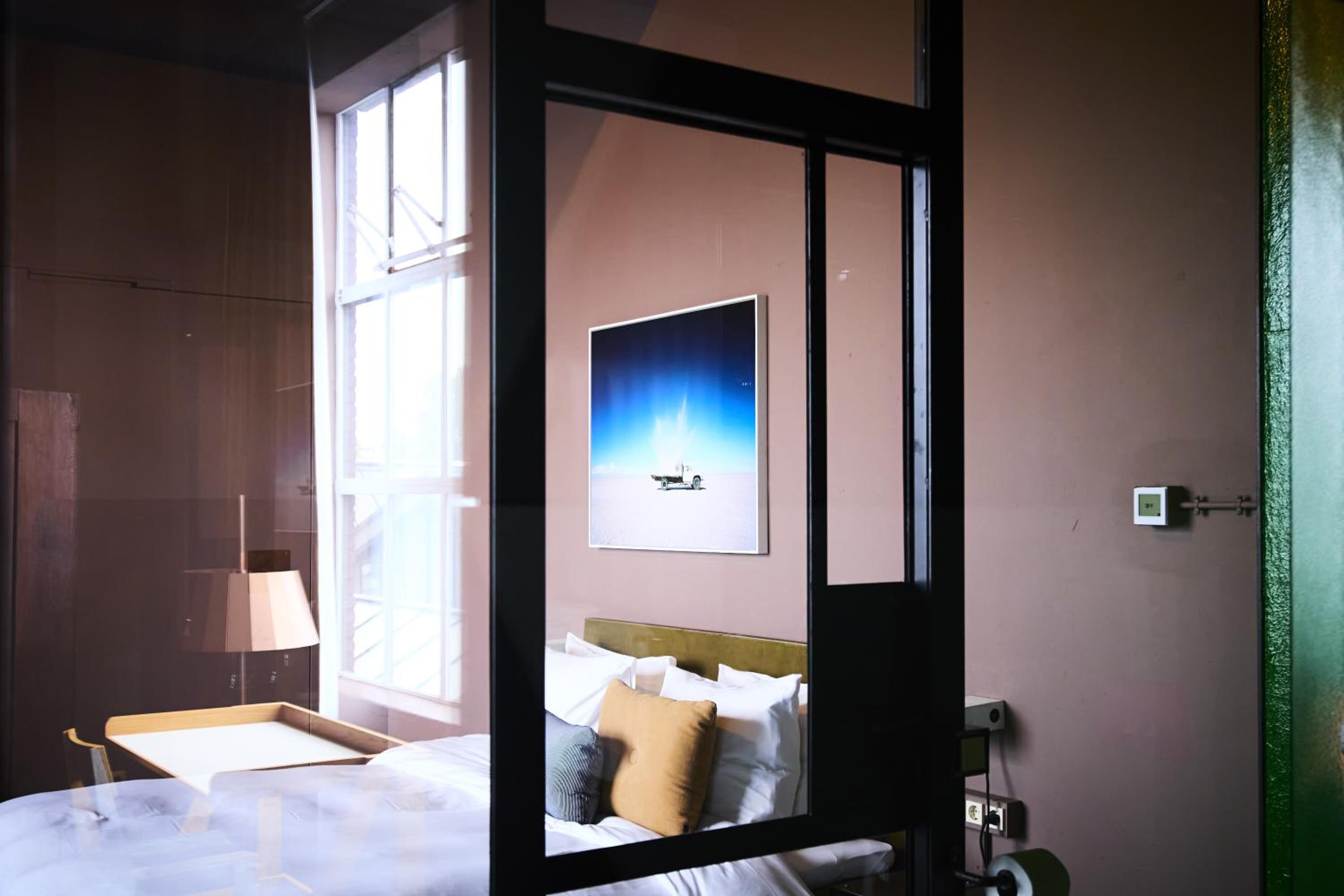 Deluxe King Studio - Photo 6