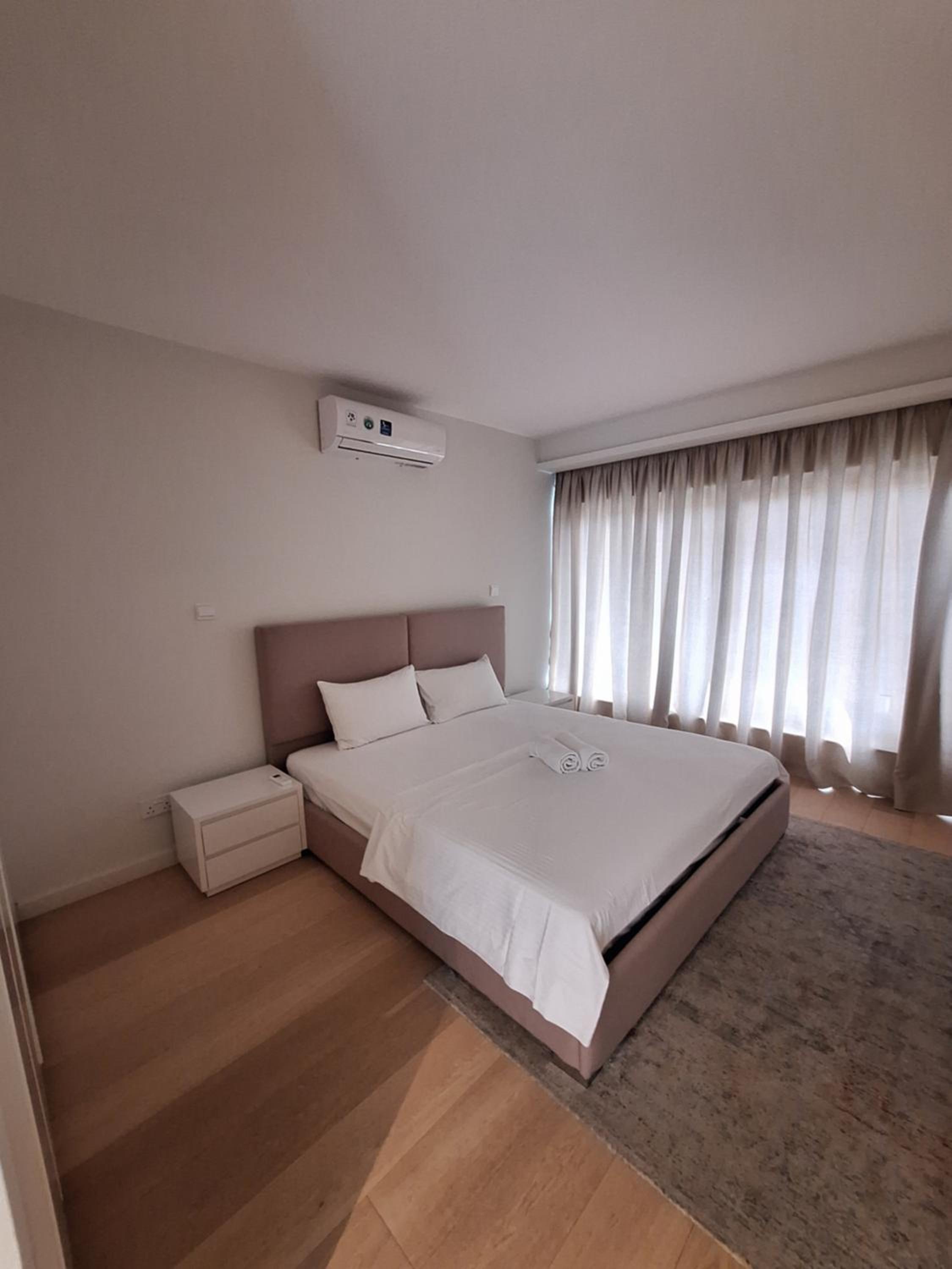 Ground Floor Three-Bedroom Apartment with Sea View photo 2