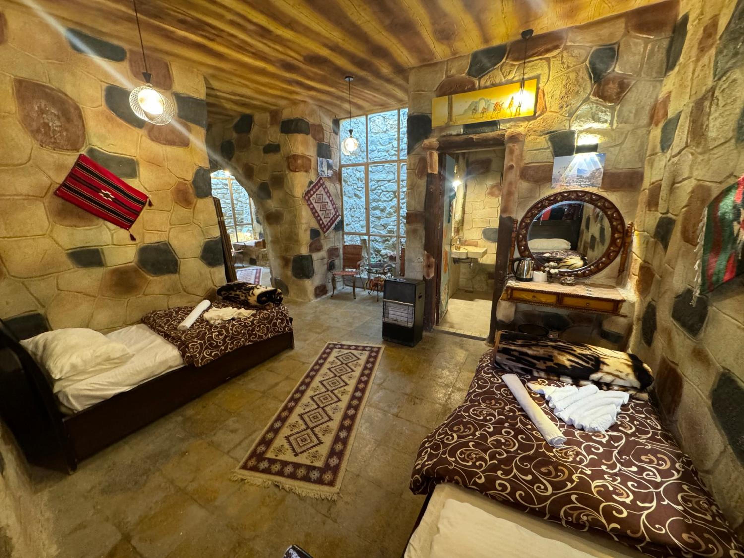 Family Room with Private Bathroom photo 1