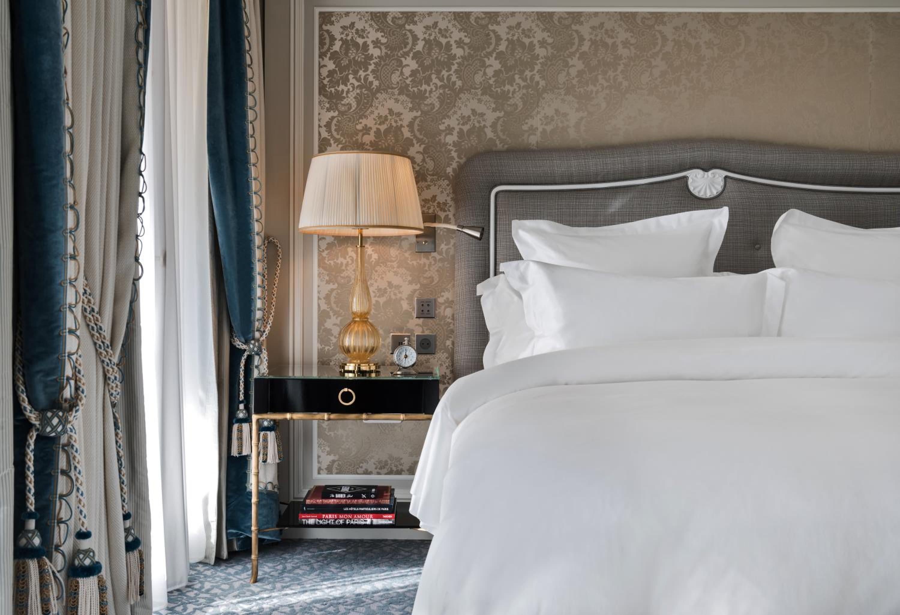 Premier Grand King Room with One King Bed (Non Smoking) photo 2