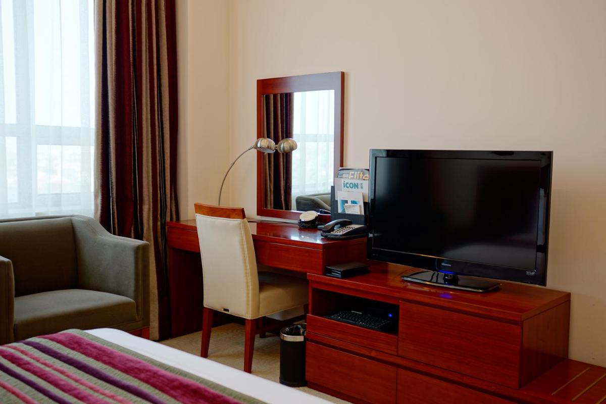Executive Queen Room