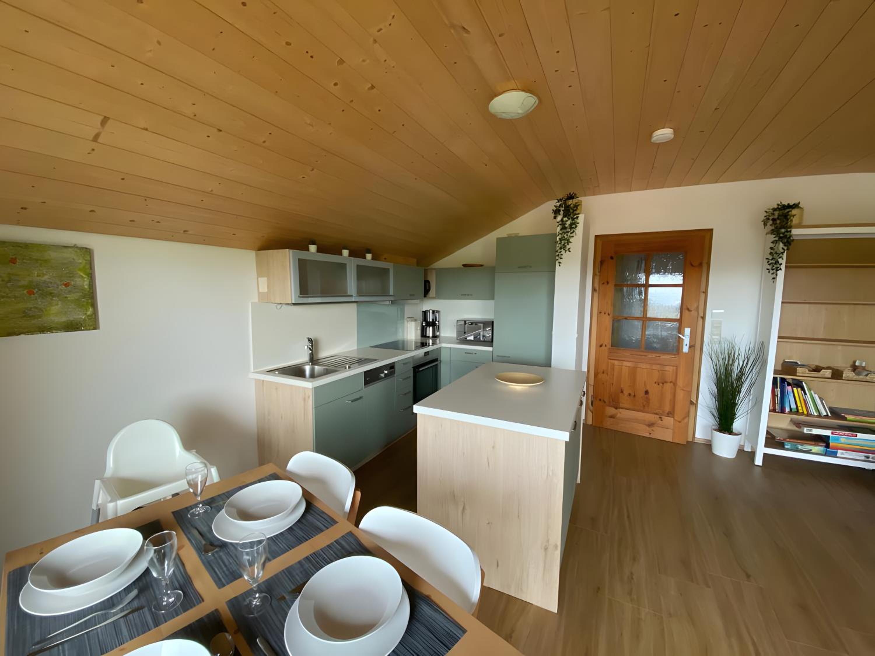 Two-Bedroom Deluxe Apartment with Garden View photo 2