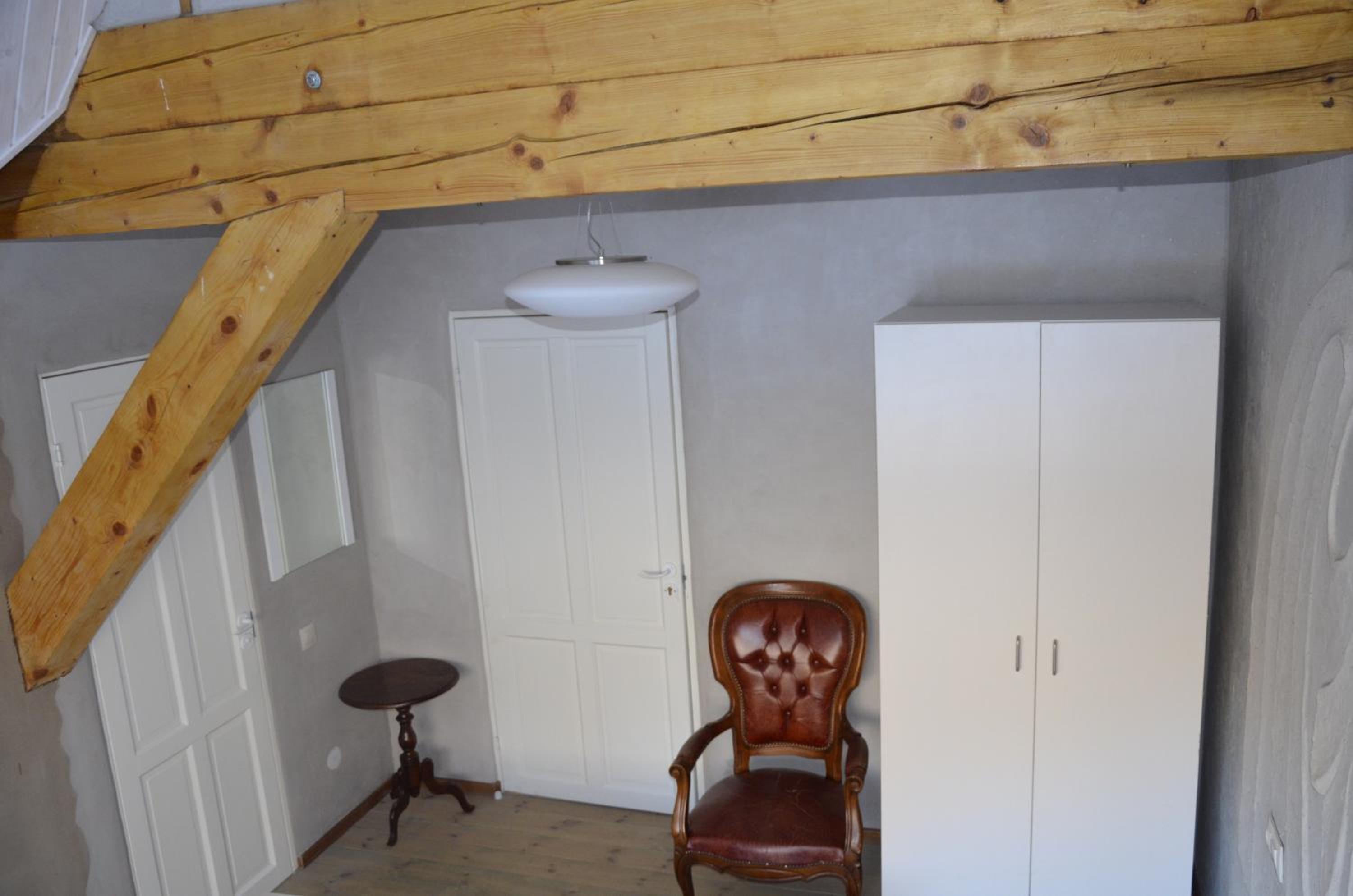 Double Room with Private Bathroom - Photo 2