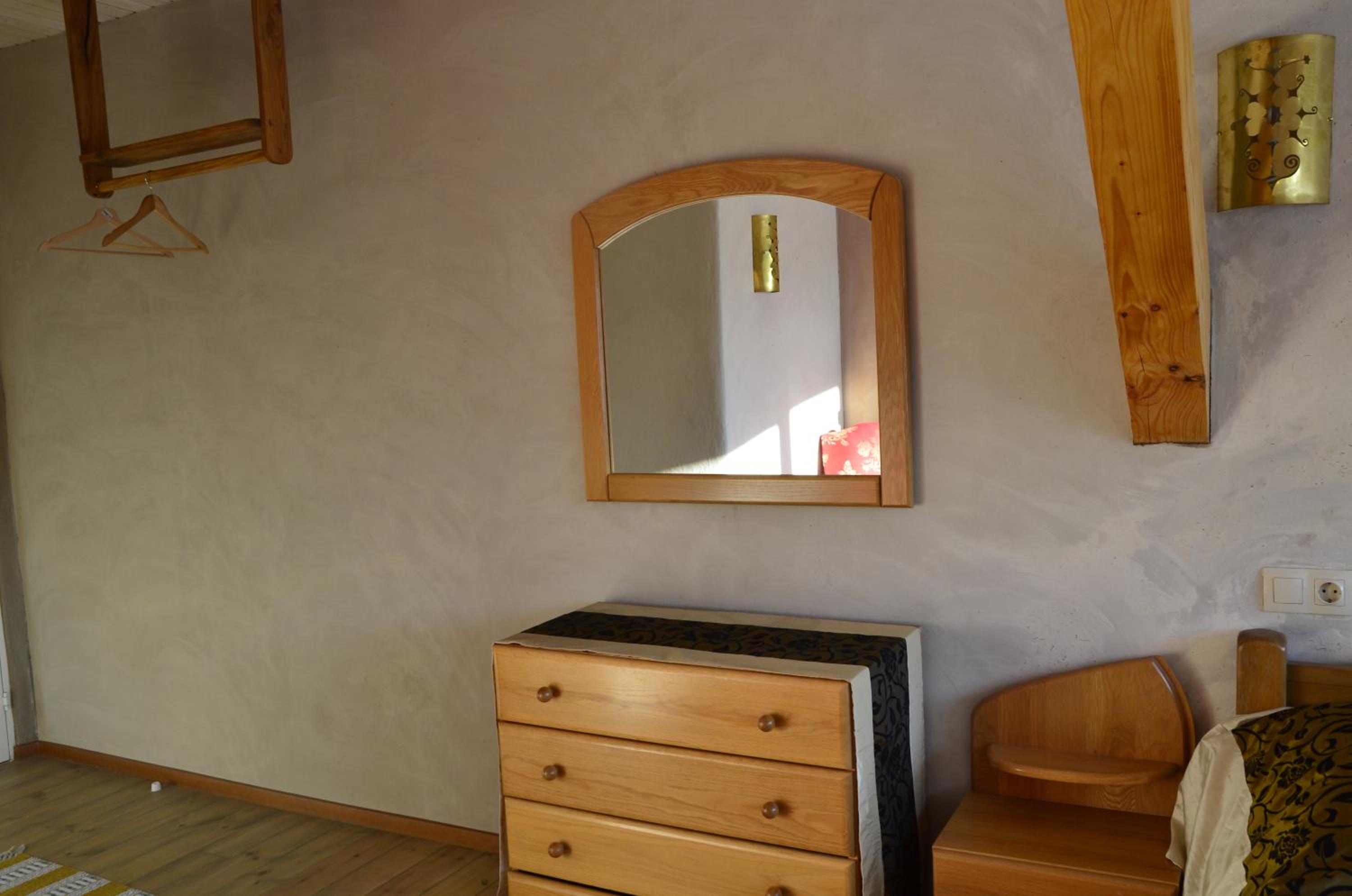 Standard Double Room - Photo 8