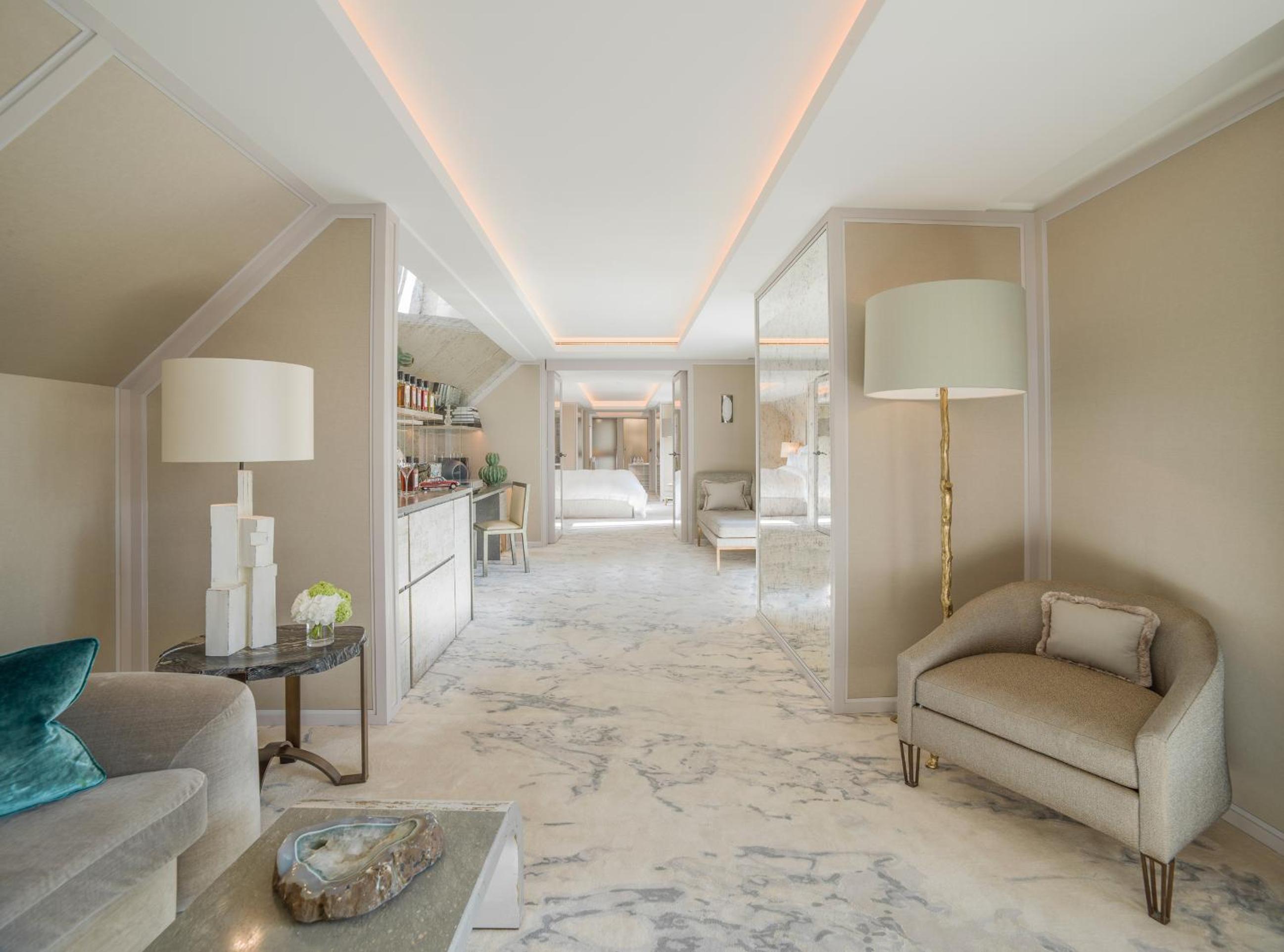 L'Ecrivain Suite