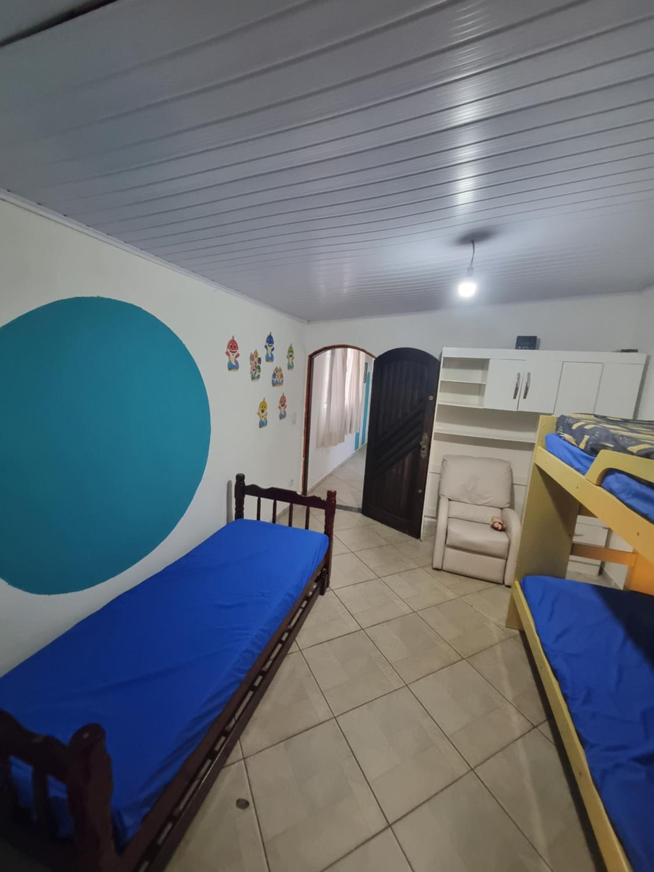 Four-Bedroom House photo 3