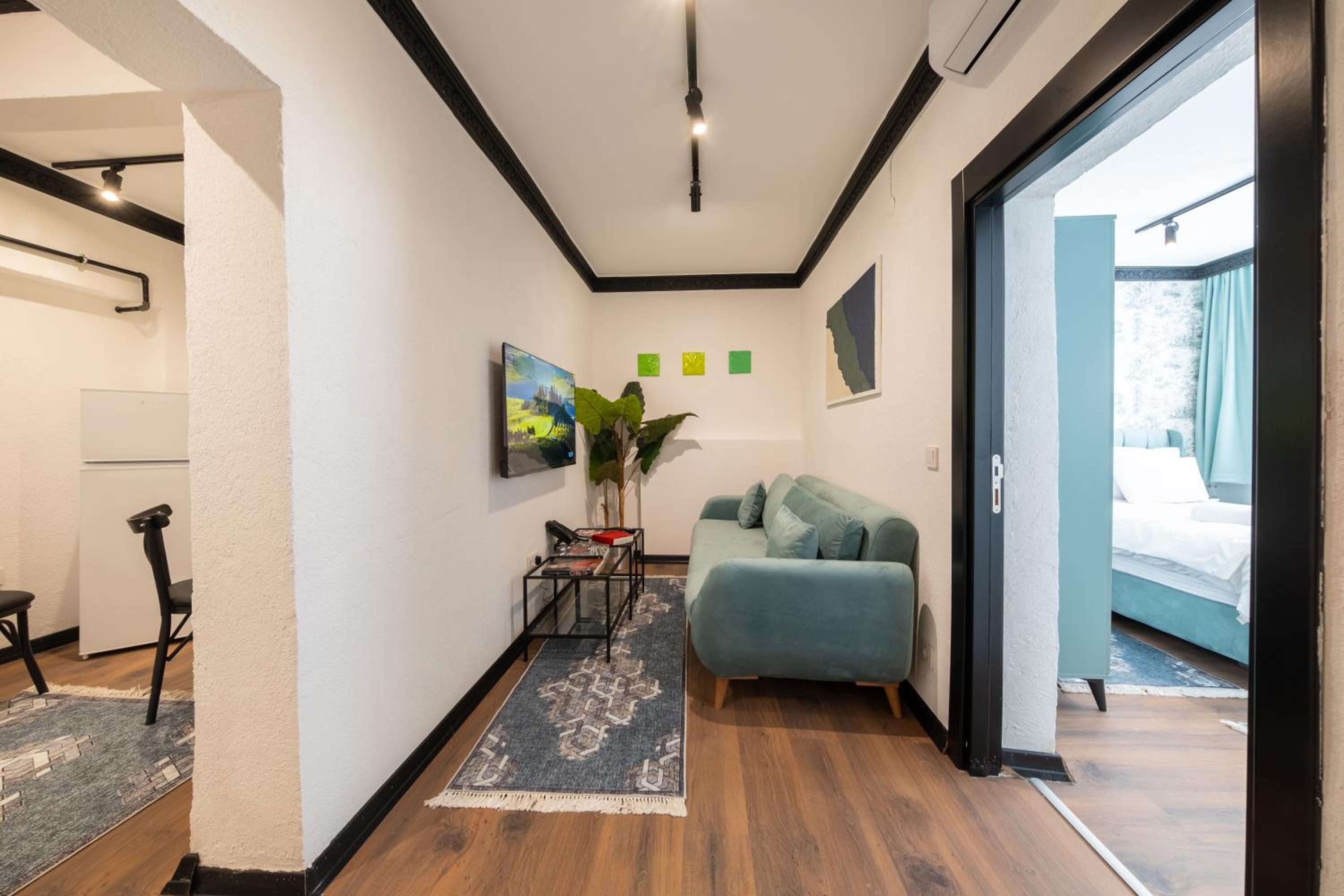 Two-Bedroom Deluxe Apartment with Garden View photo 3