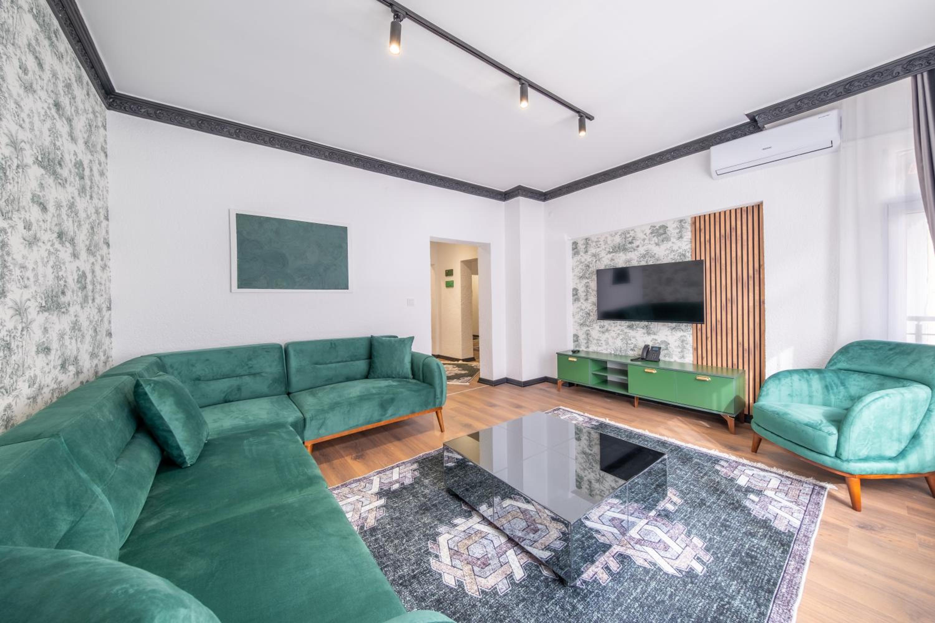 Three-Bedroom Superior Apartment photo 1