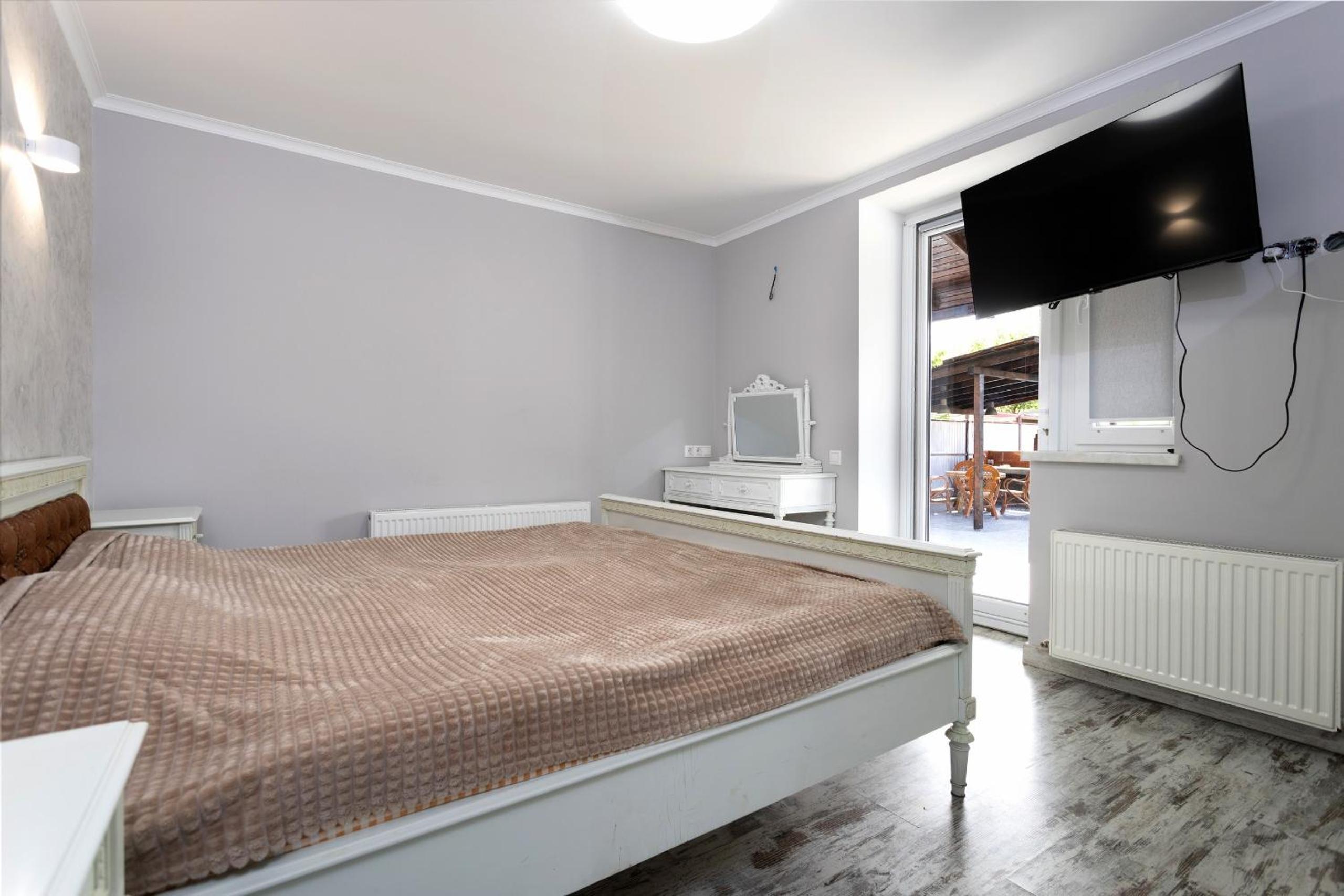 Three-Bedroom Villa photo 3