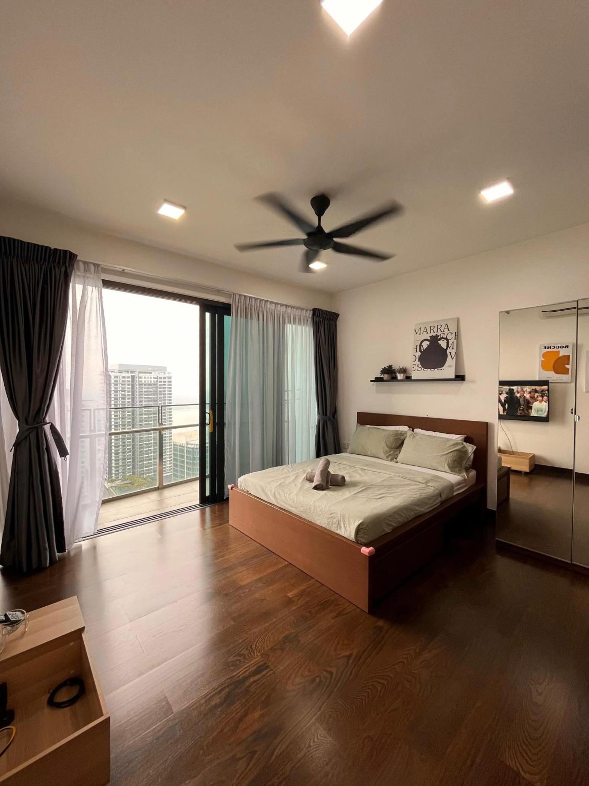 Apartment with View and Balcony