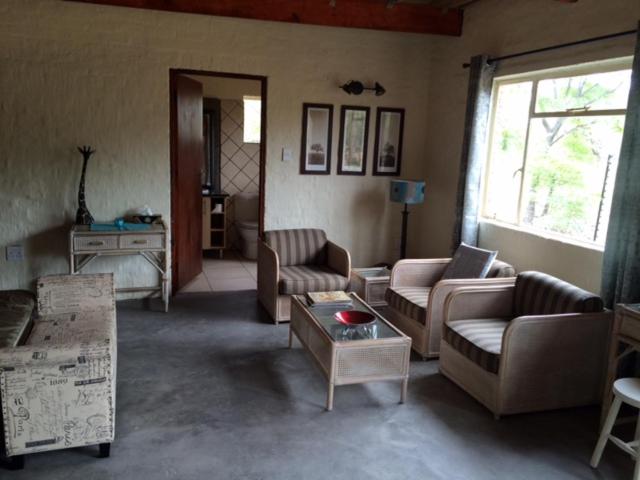 Superior Family Room photo 2