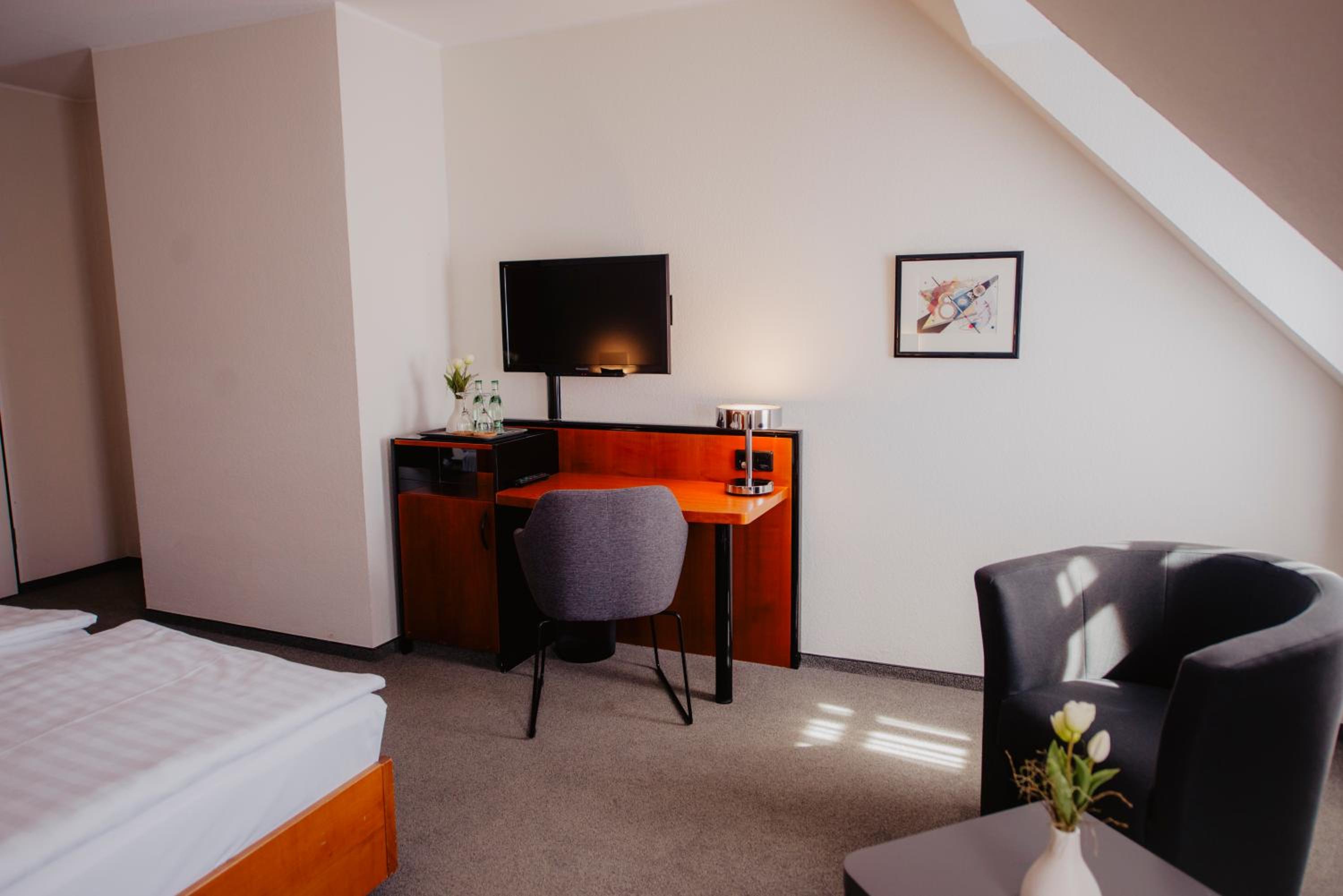 Double Room - Photo 7