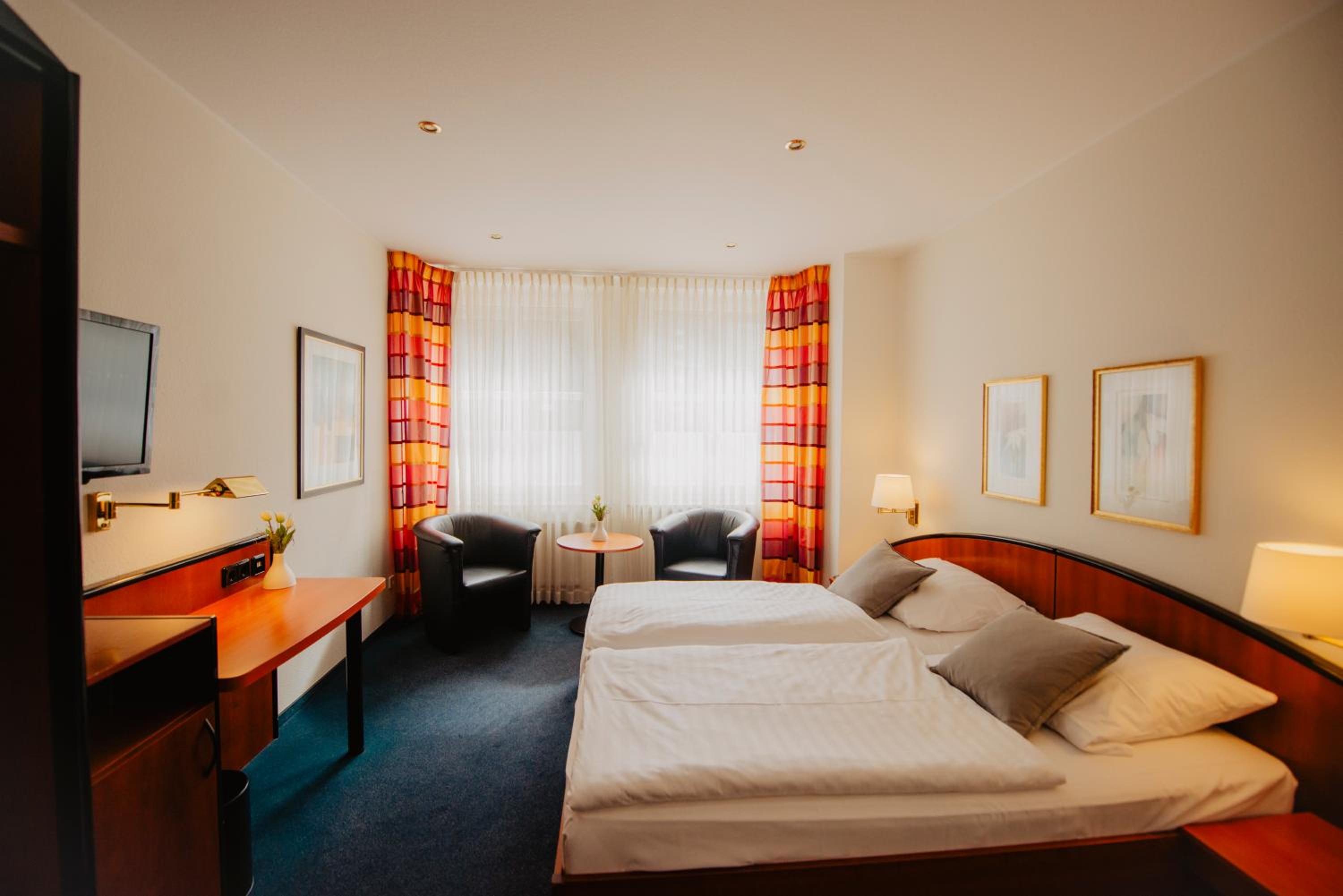 Double Room - Photo 8
