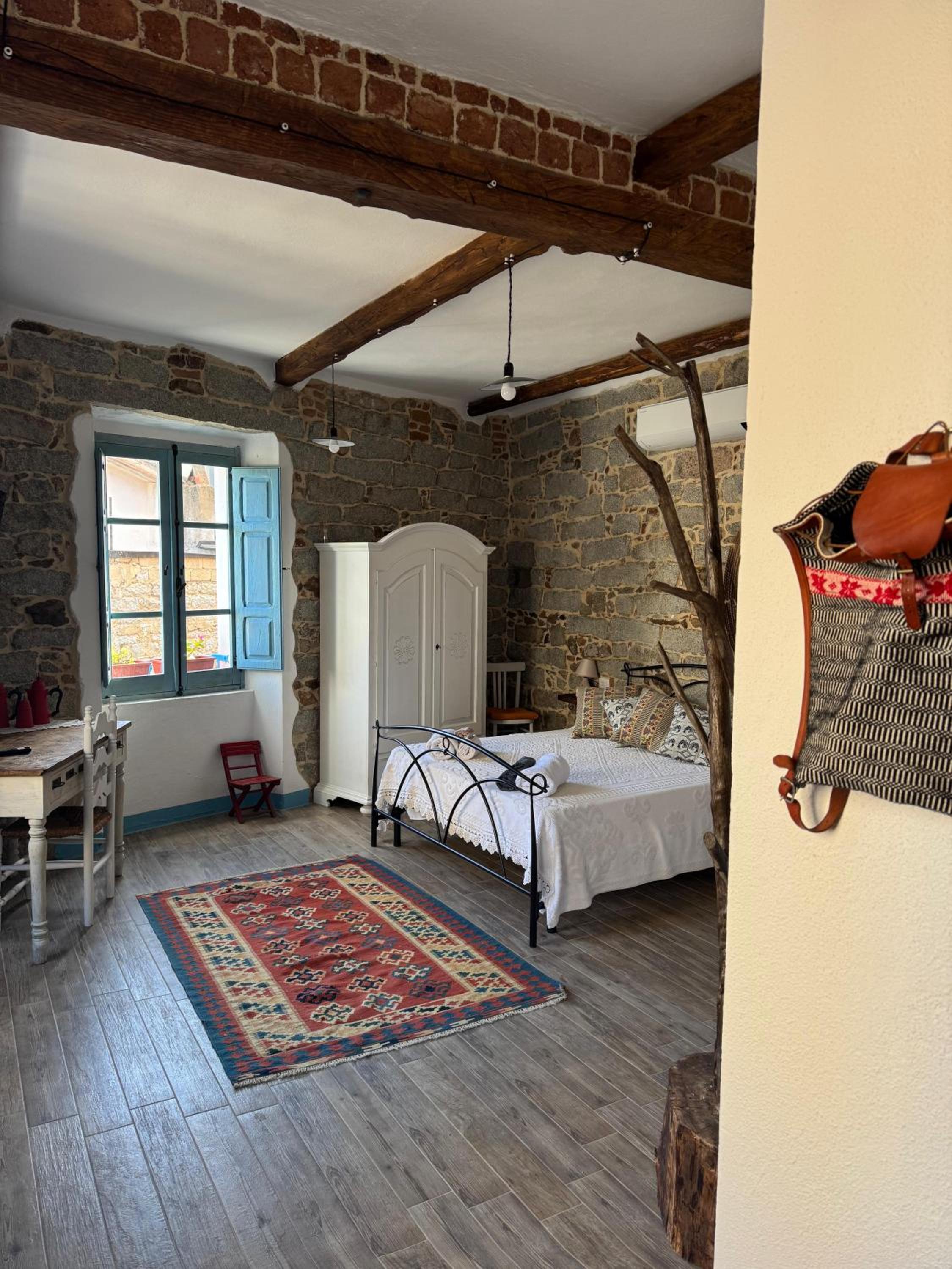 Triple Room with Private Bathroom photo 2