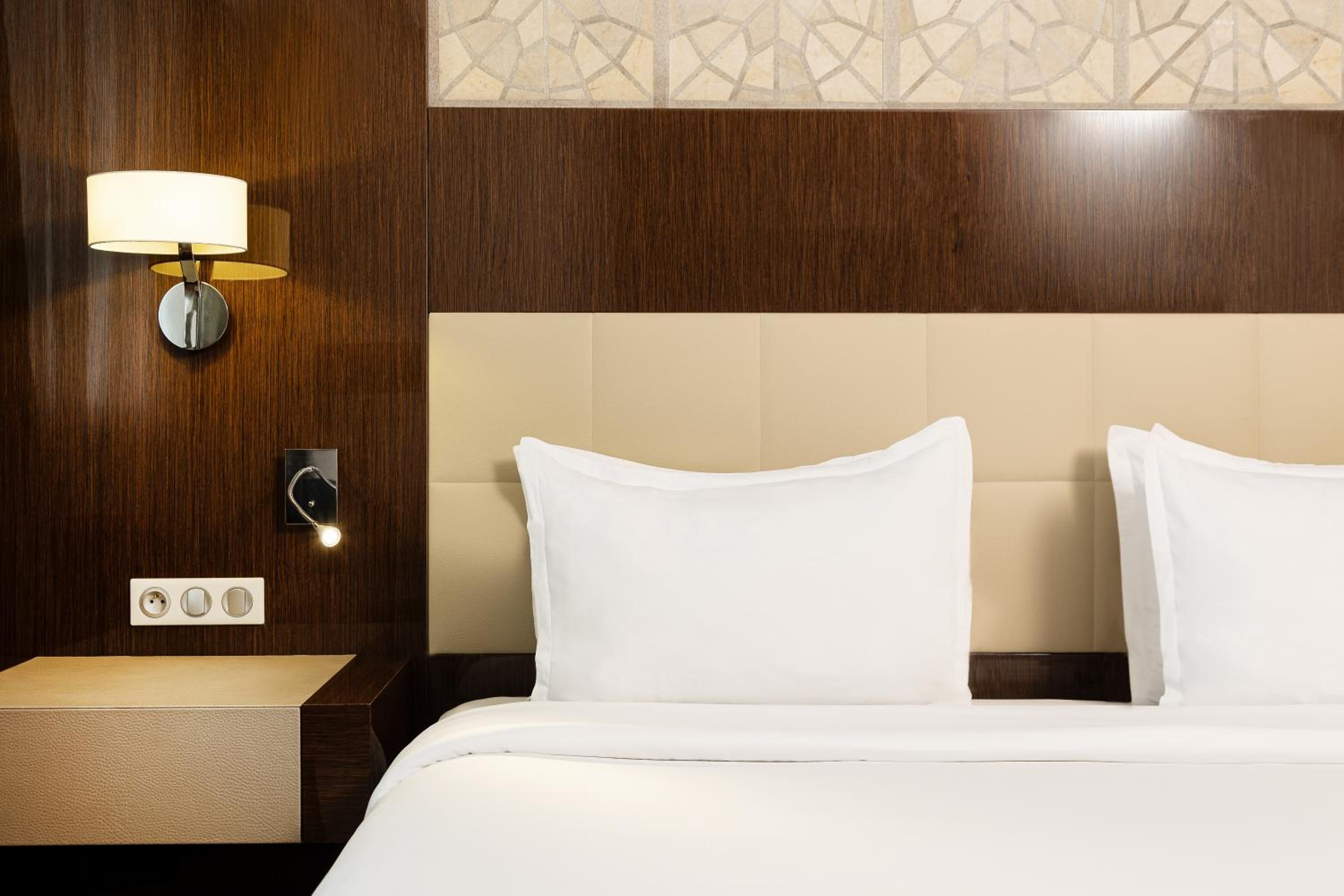Standard Room - Photo 11