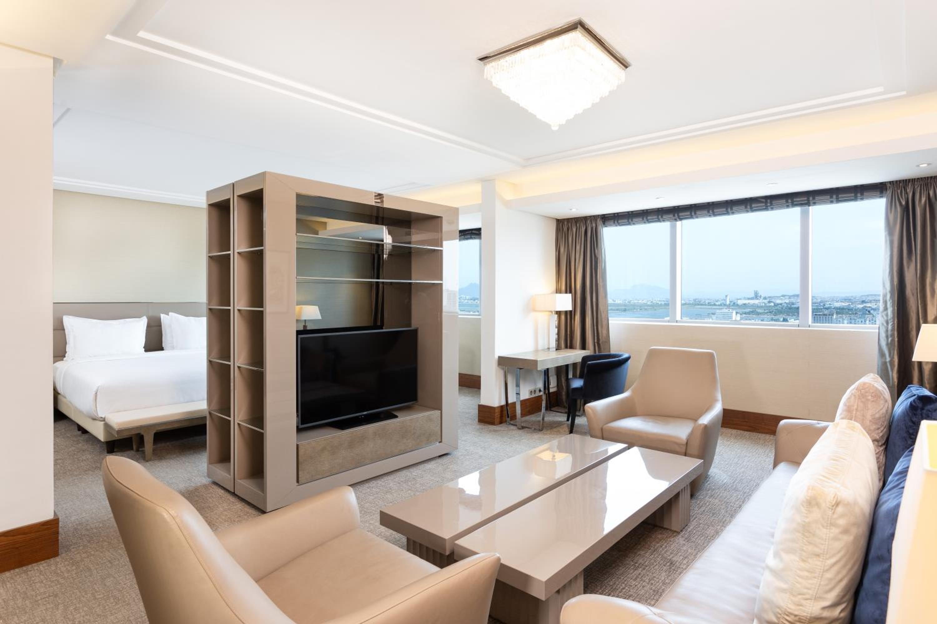 Presidential Suite - Lounge Access