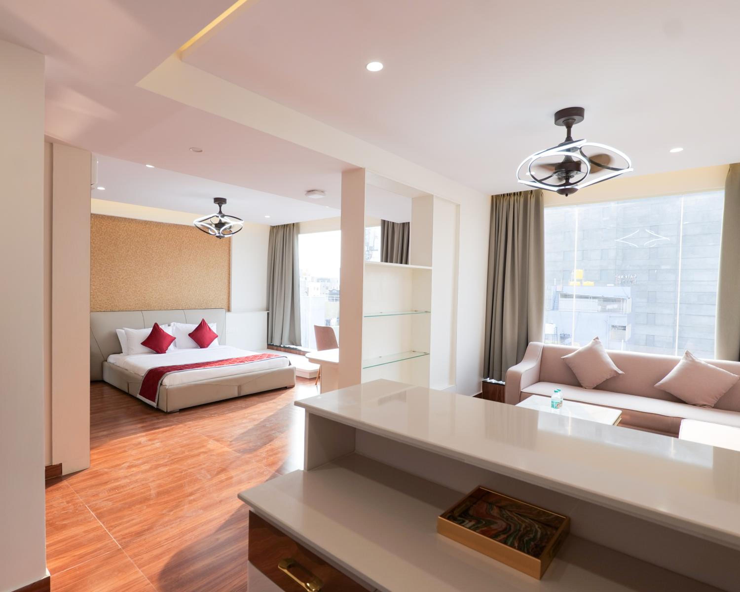 Signature Suite King Bed Room - Photo 19