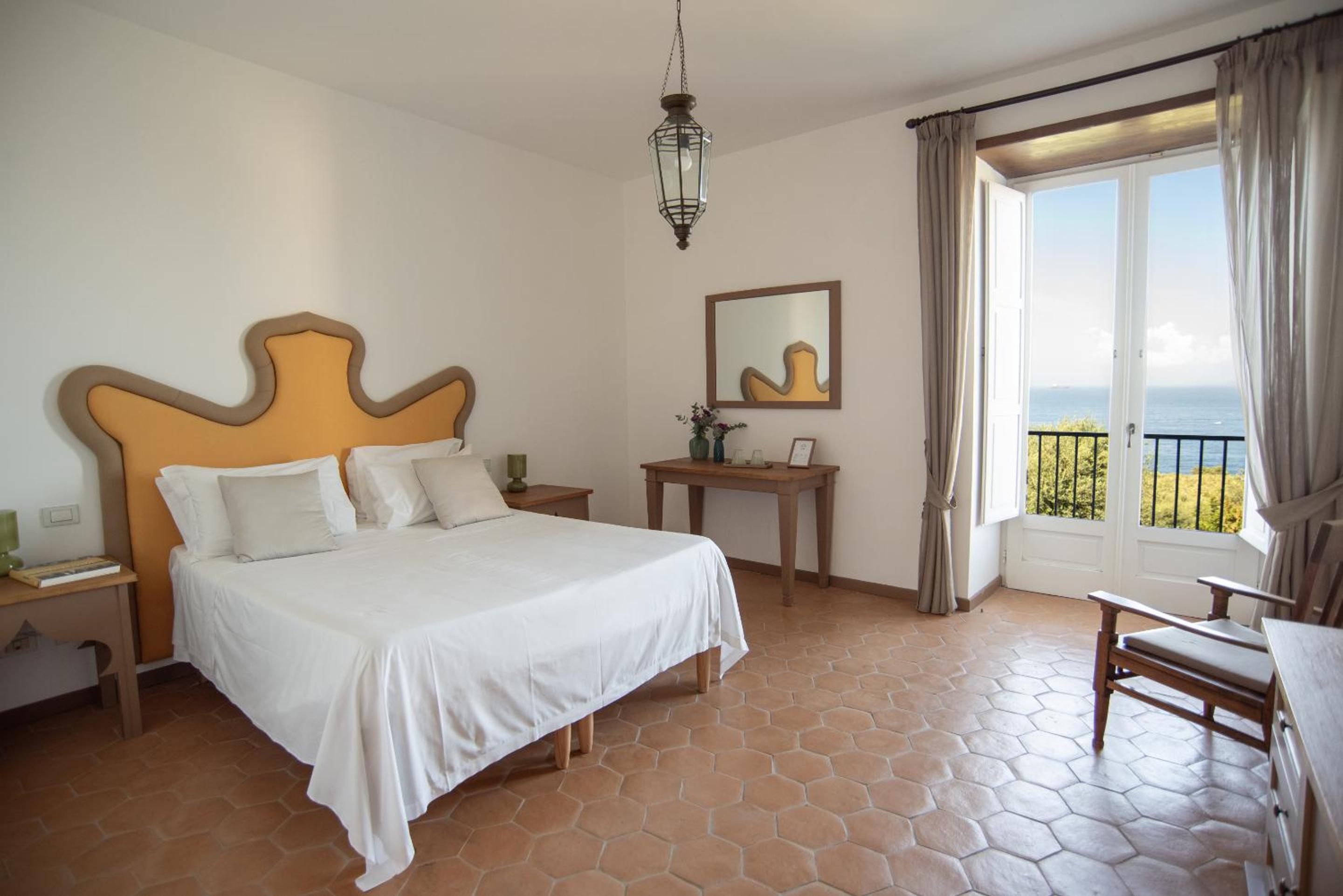 Double Room with Sea View - Photo 1