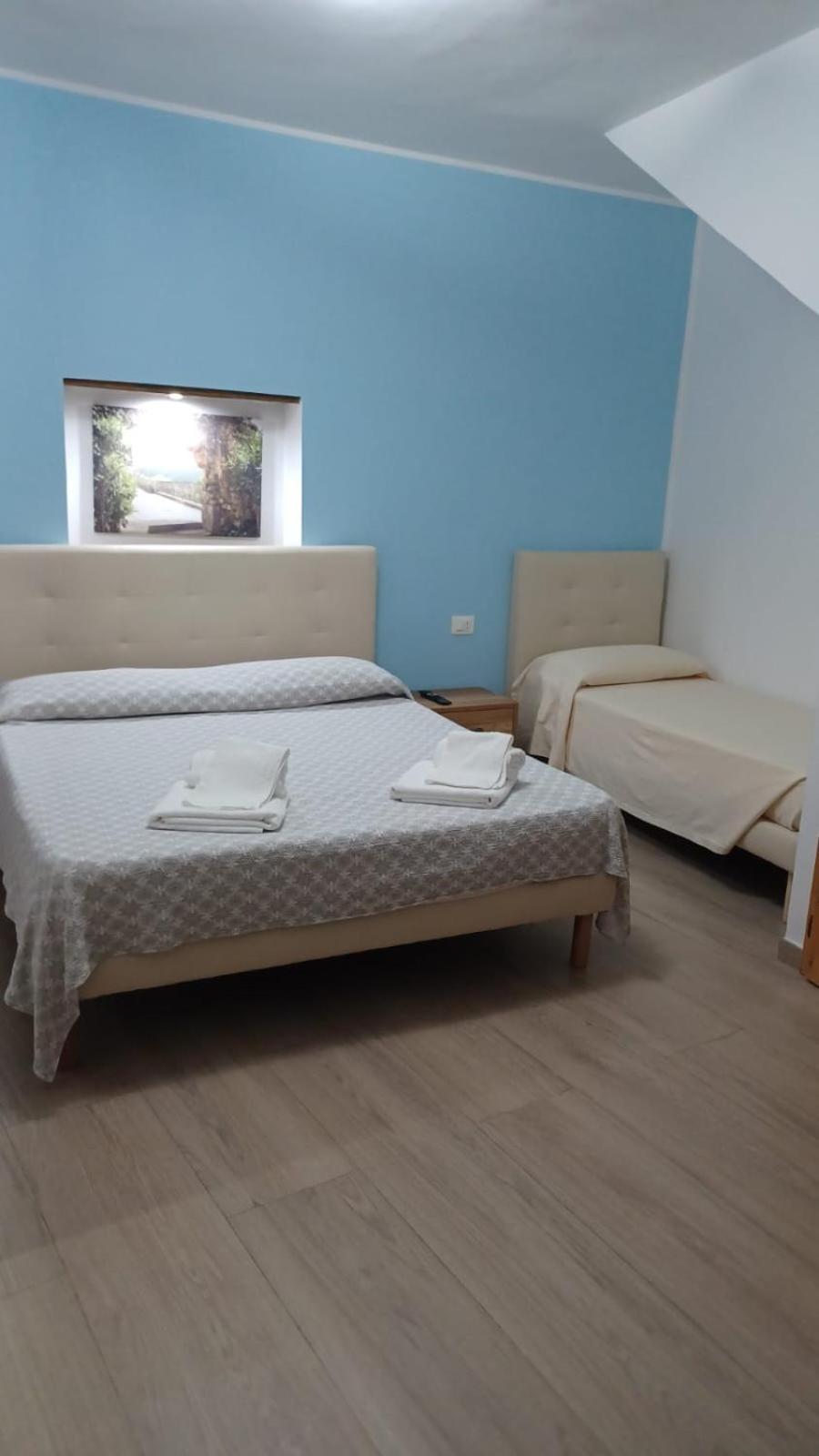 Triple Room with Private Bathroom photo 1
