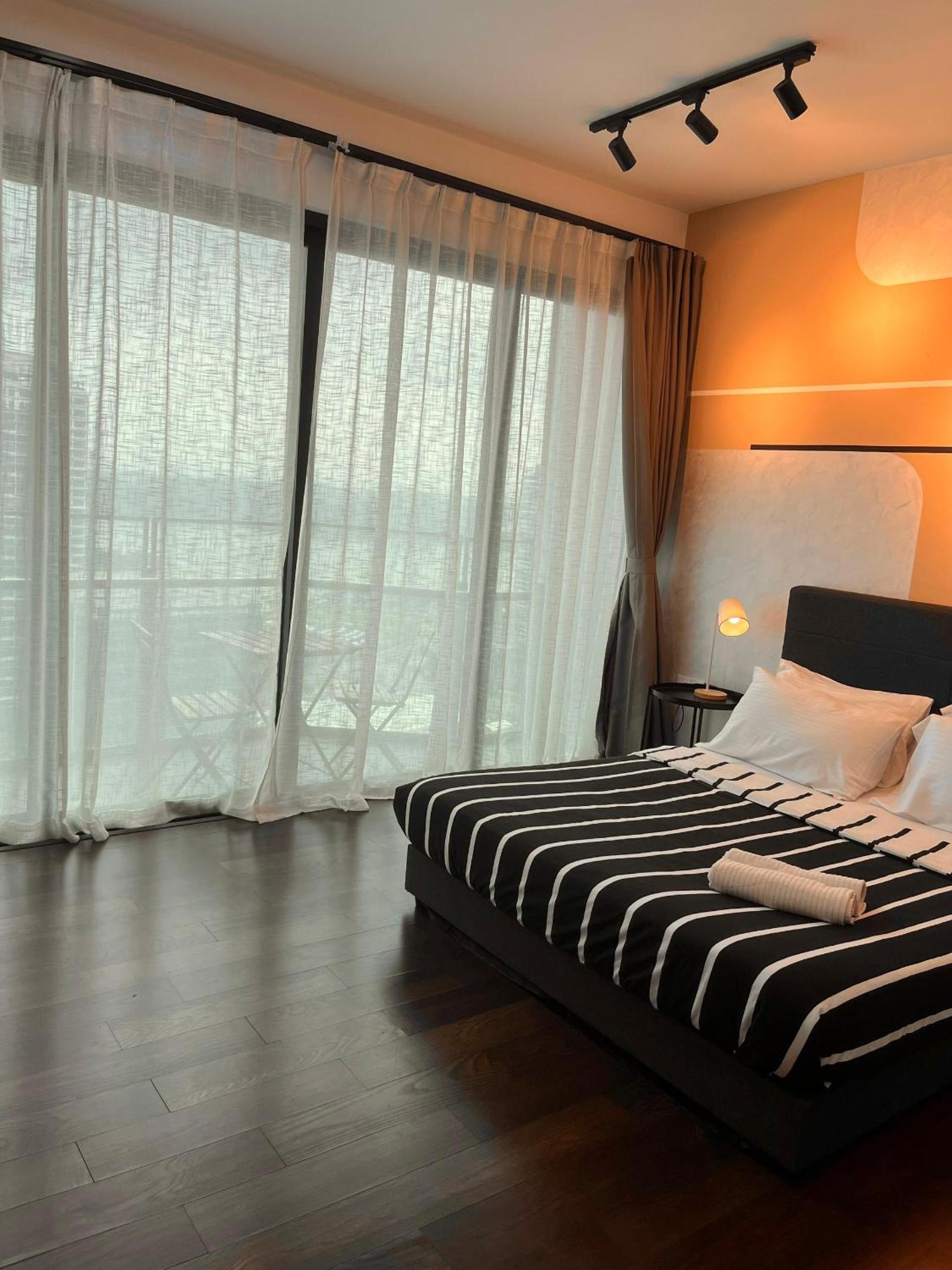 One-Bedroom Apartment - Photo 27