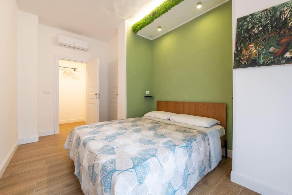One-Bedroom Deluxe Apartment