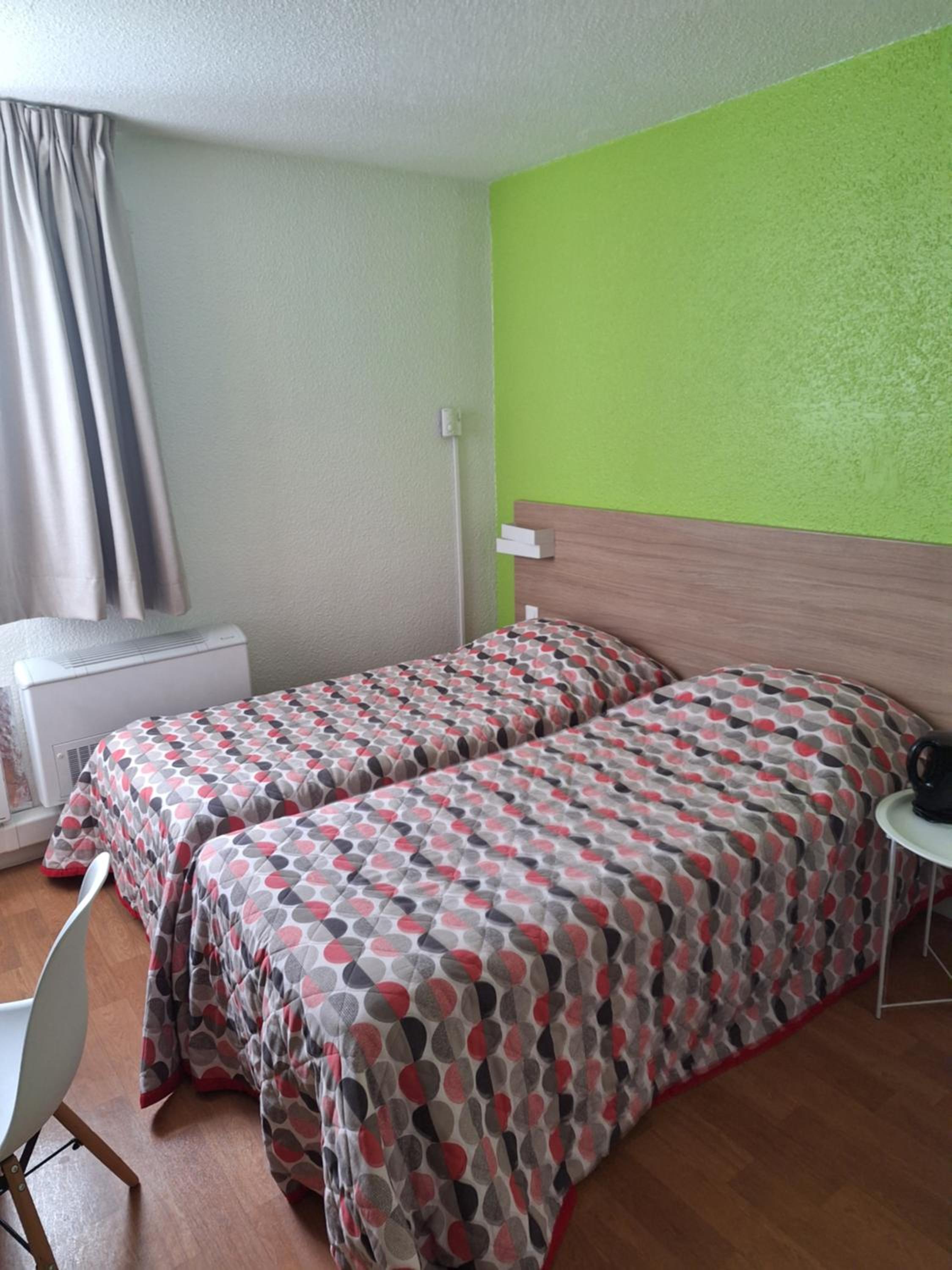 Twin Room - Photo 4