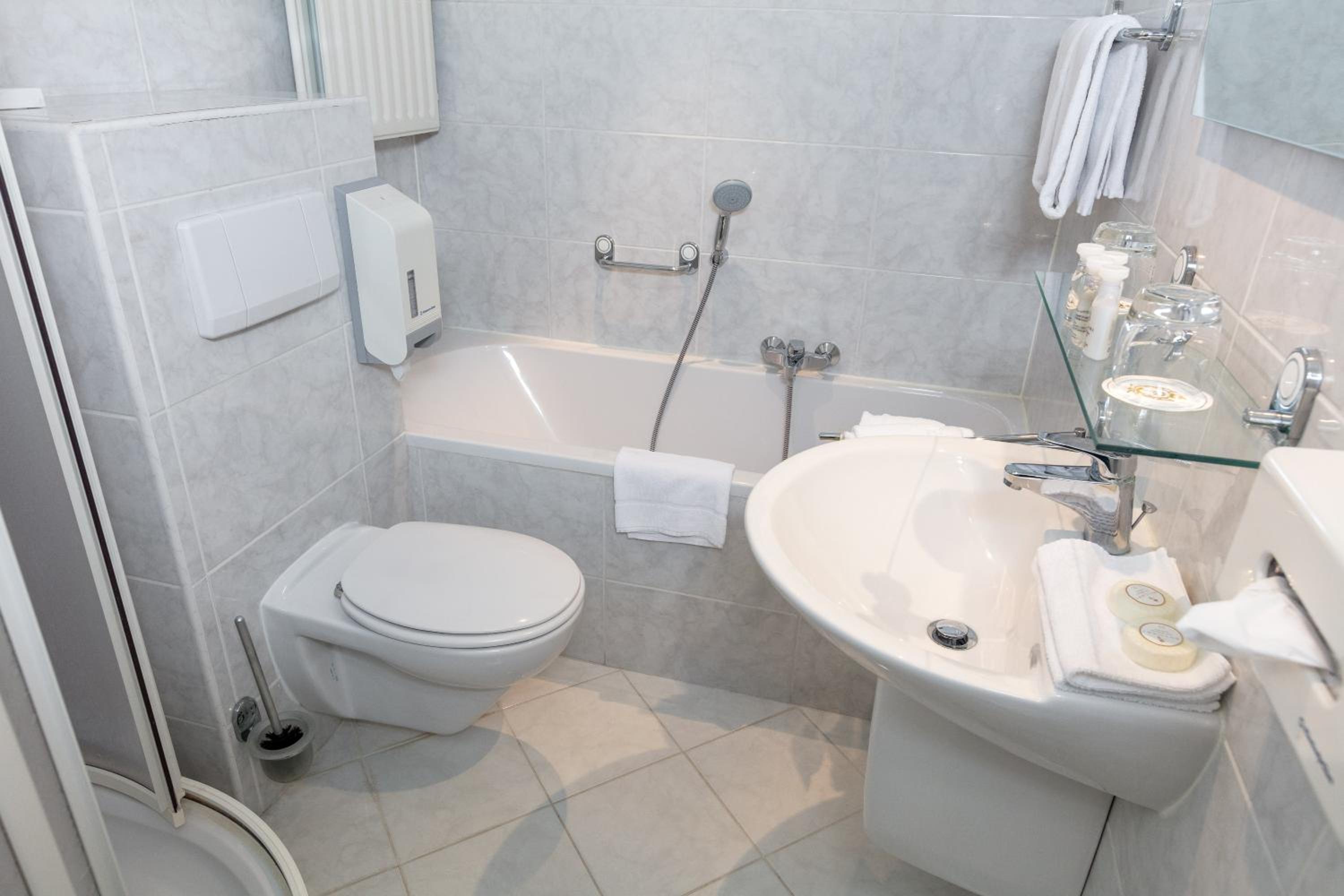 Standard Single Room photo 2
