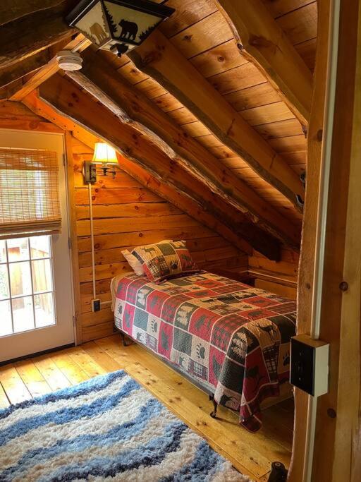 One-Bedroom House photo 1