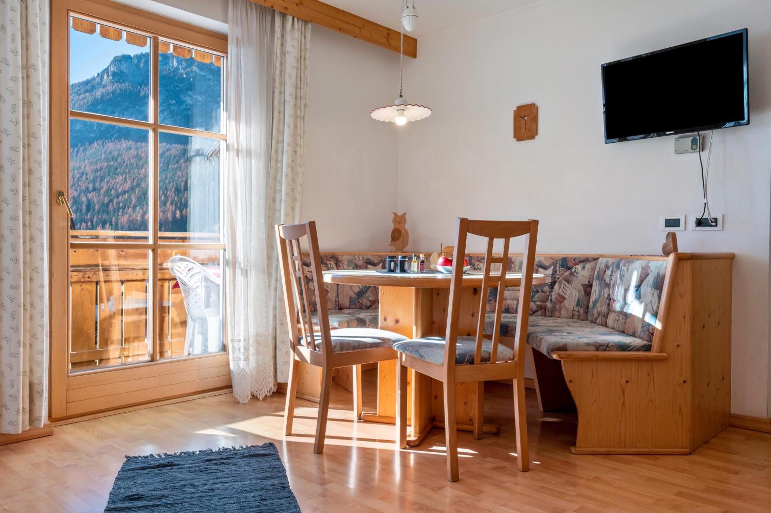 Superior One-Bedroom Apartment with Balcony photo 3
