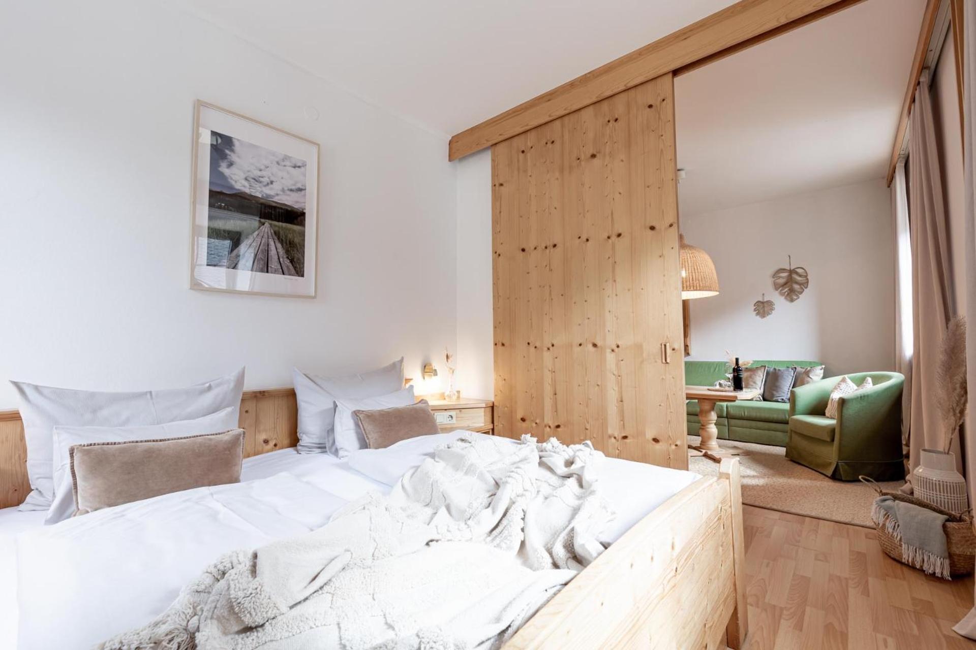 Deluxe Double Room photo 3