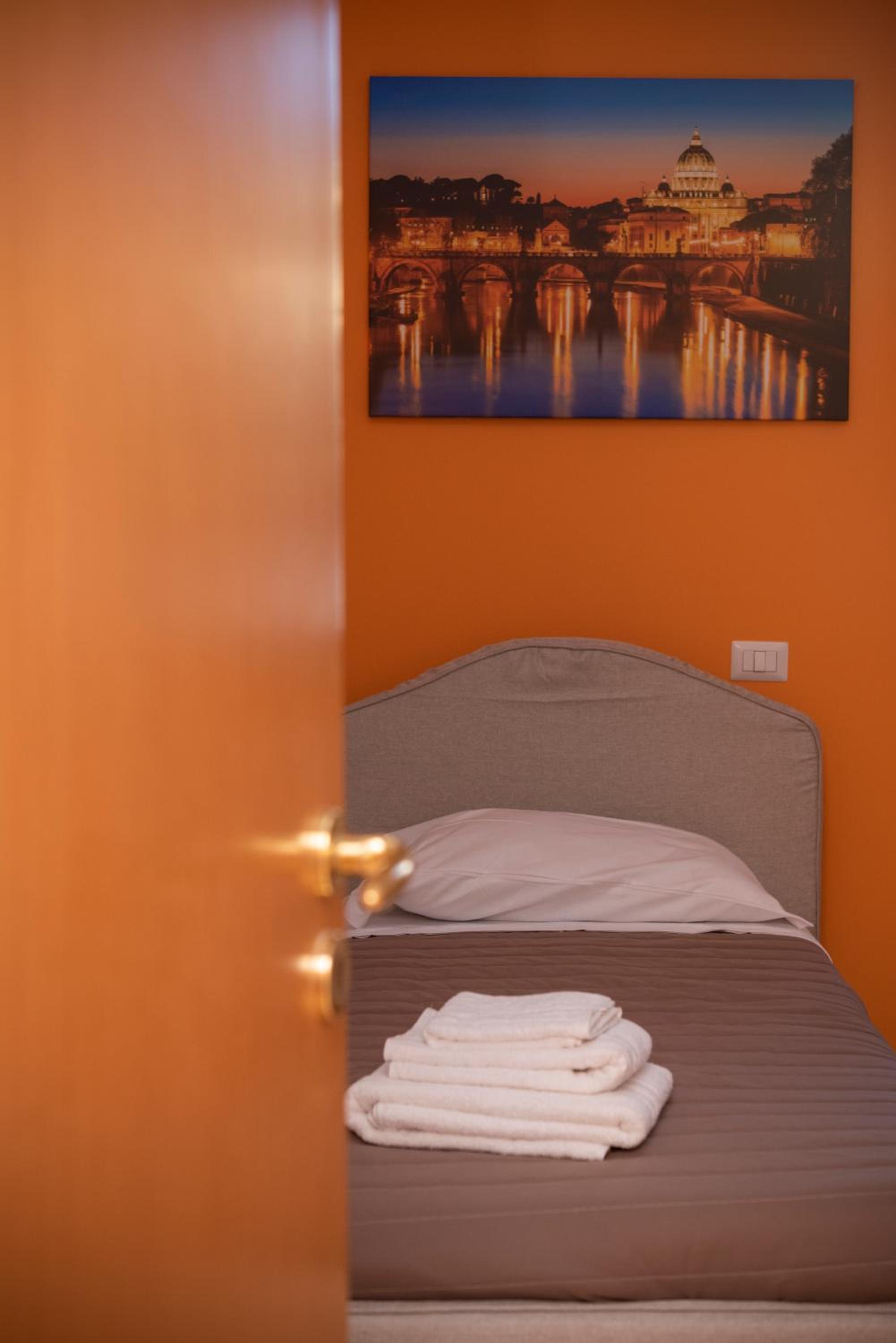 Economy Single Room photo 1