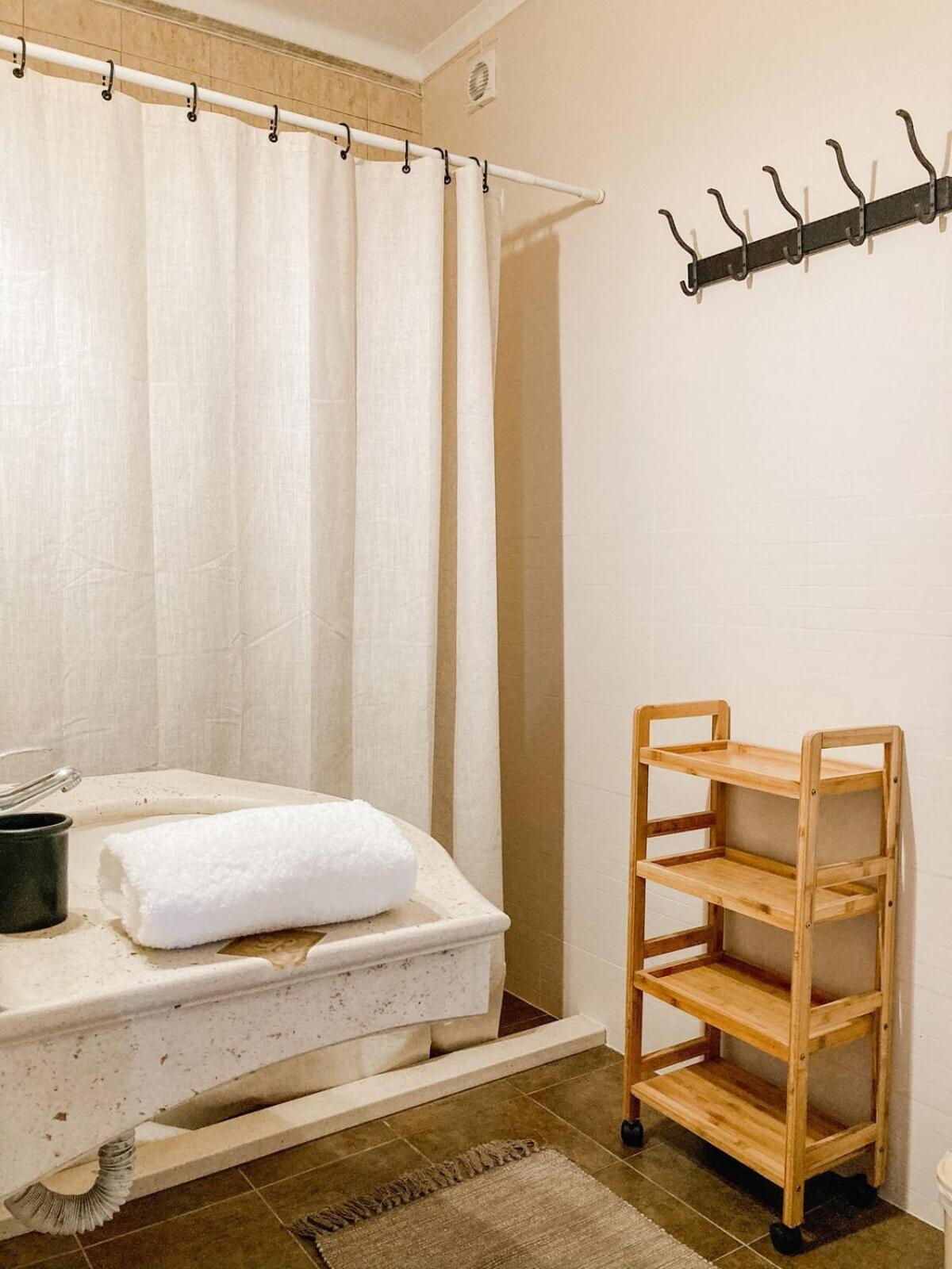 Double or Twin Room with Private Bathroom photo 2