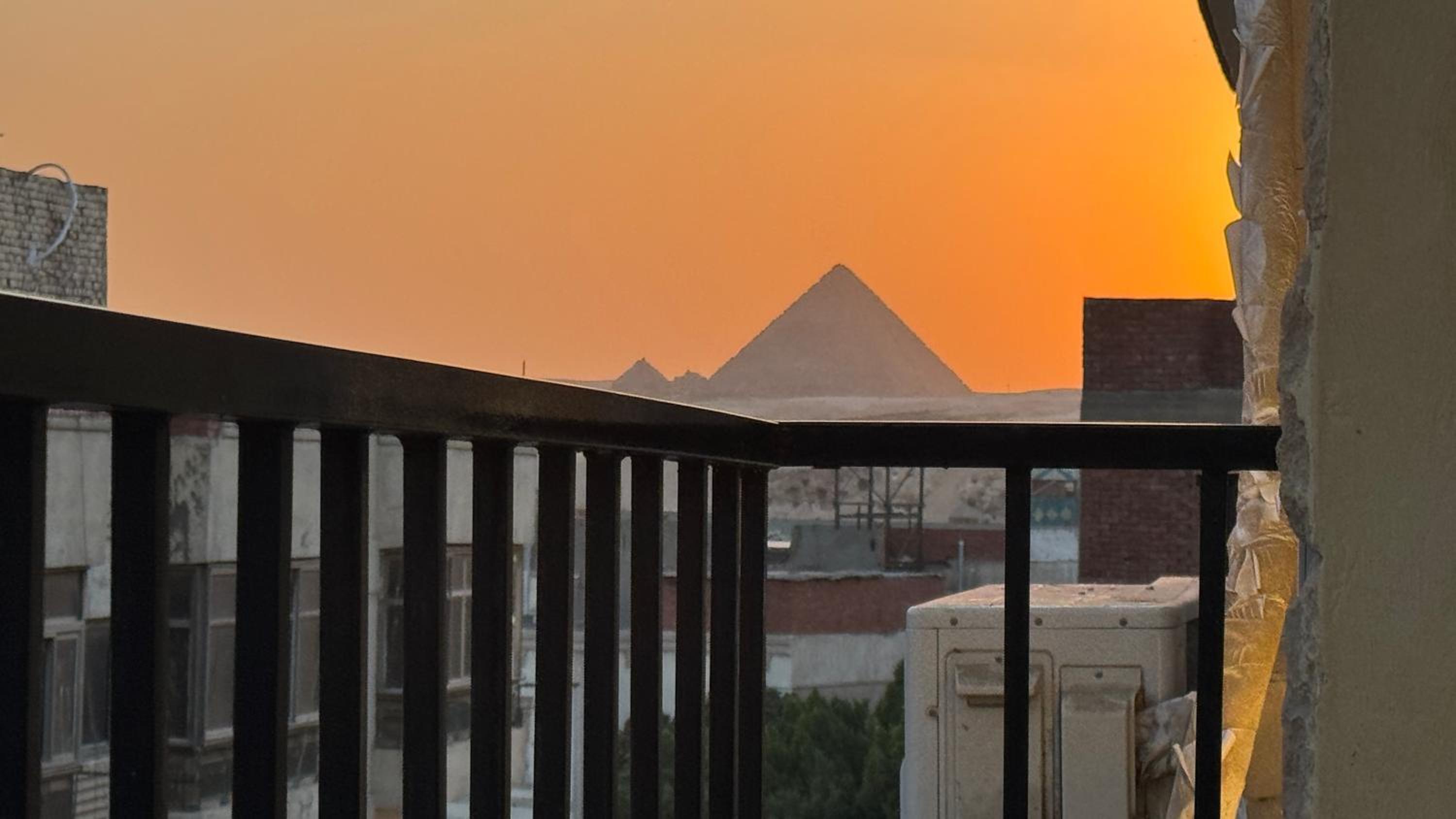 Double Room With Side Pyramid View 