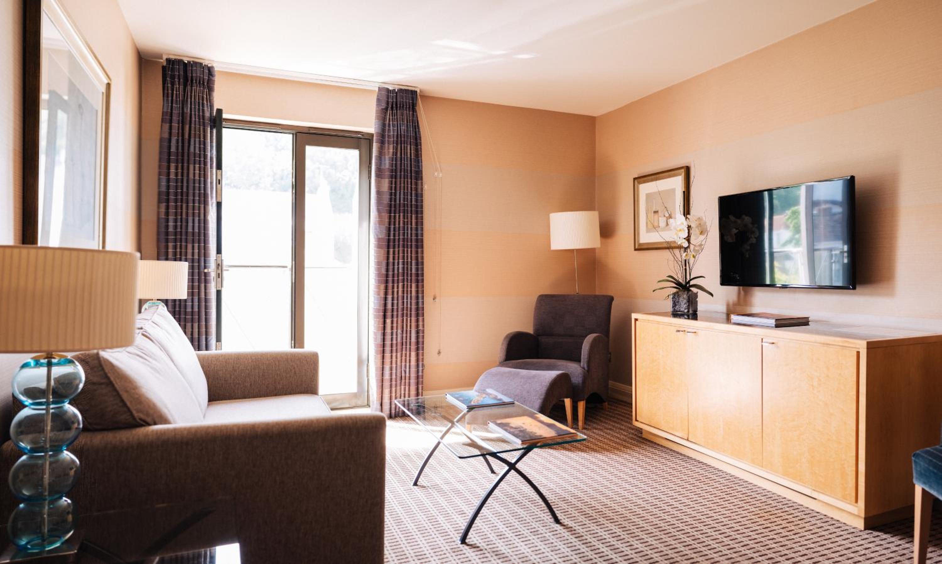 Executive Suite photo 2