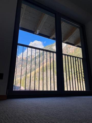 One-Bedroom Apartment with View