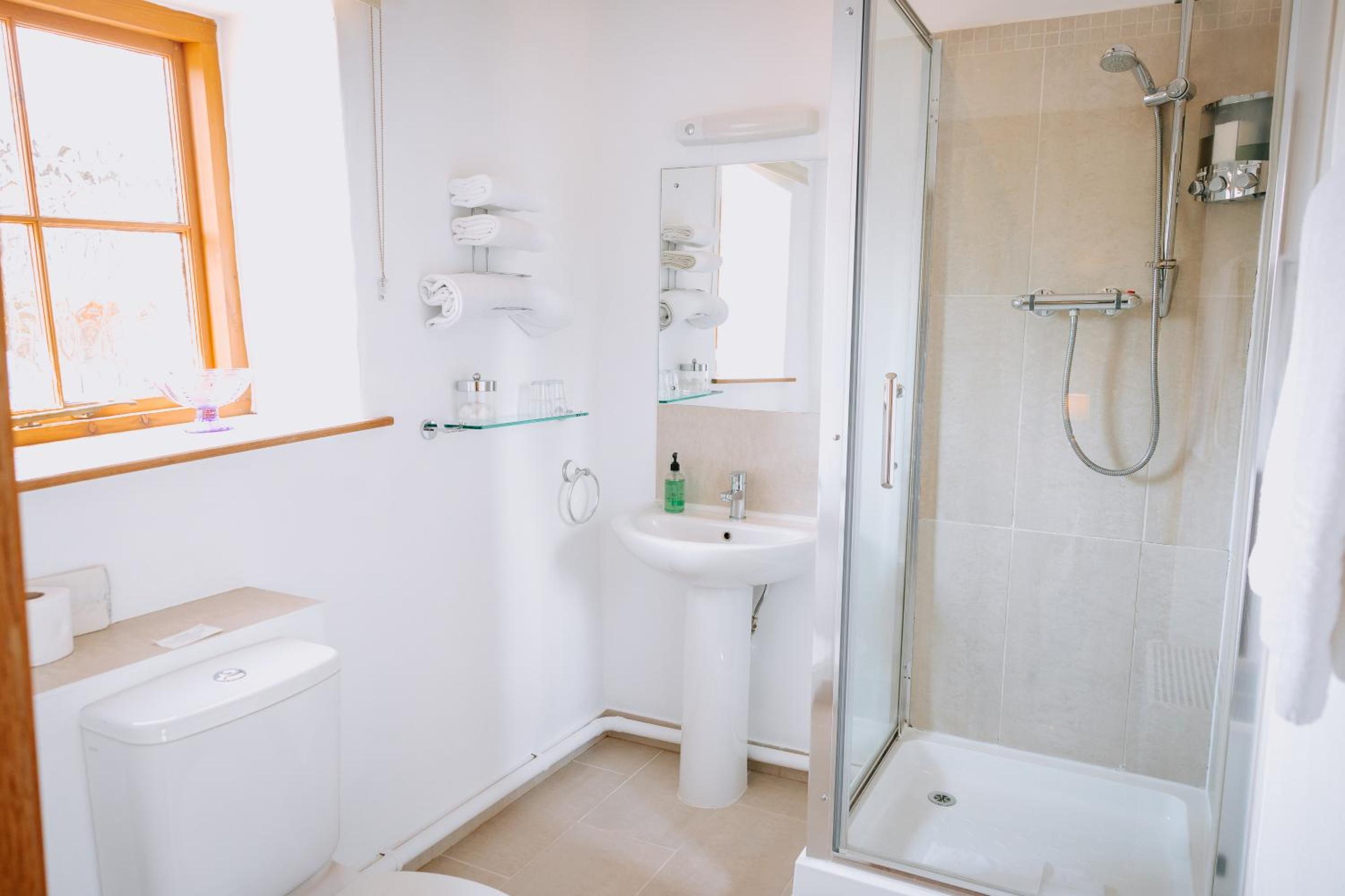 Double Room with Private Bathroom photo 2