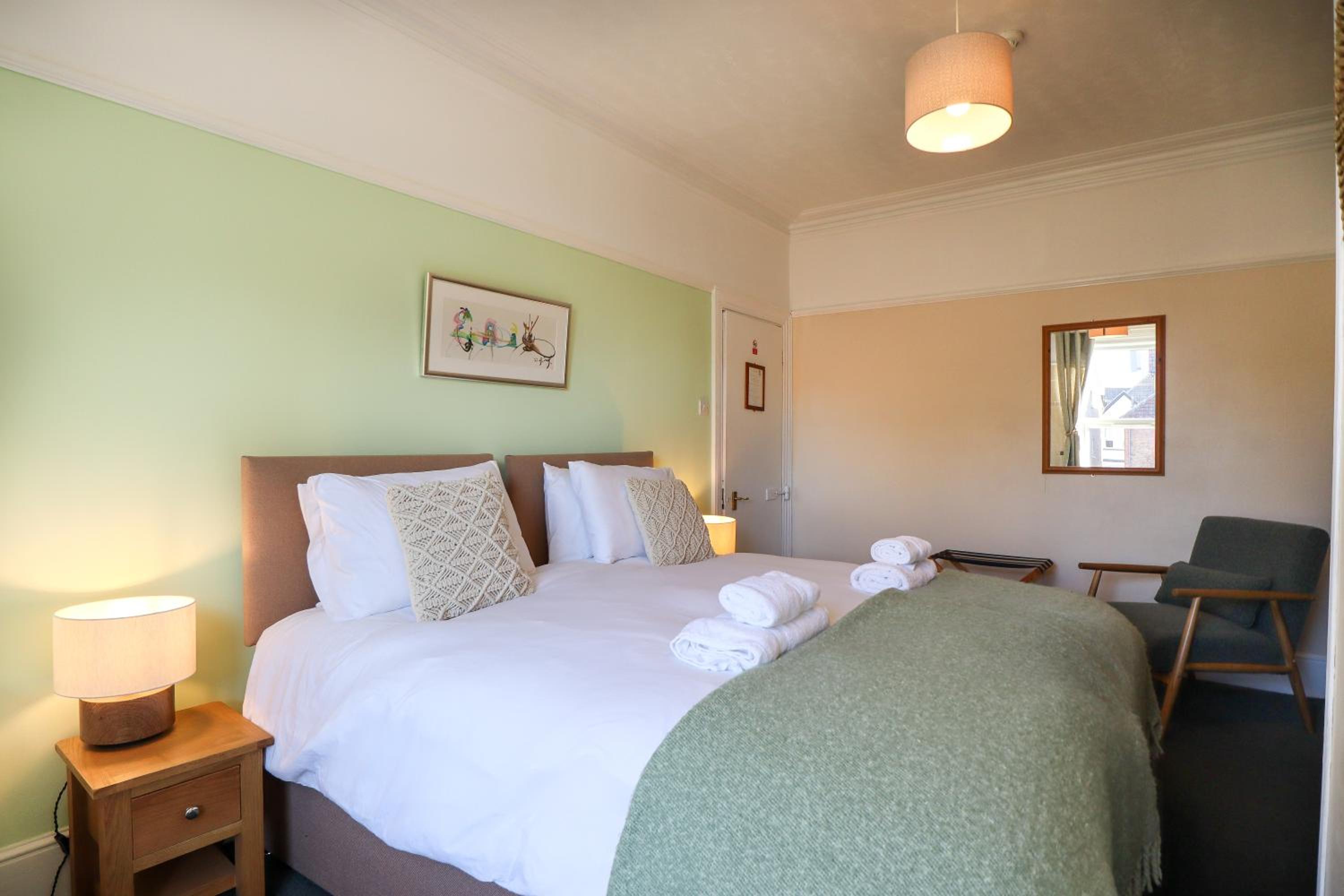 Standard Double or Twin Room photo 3