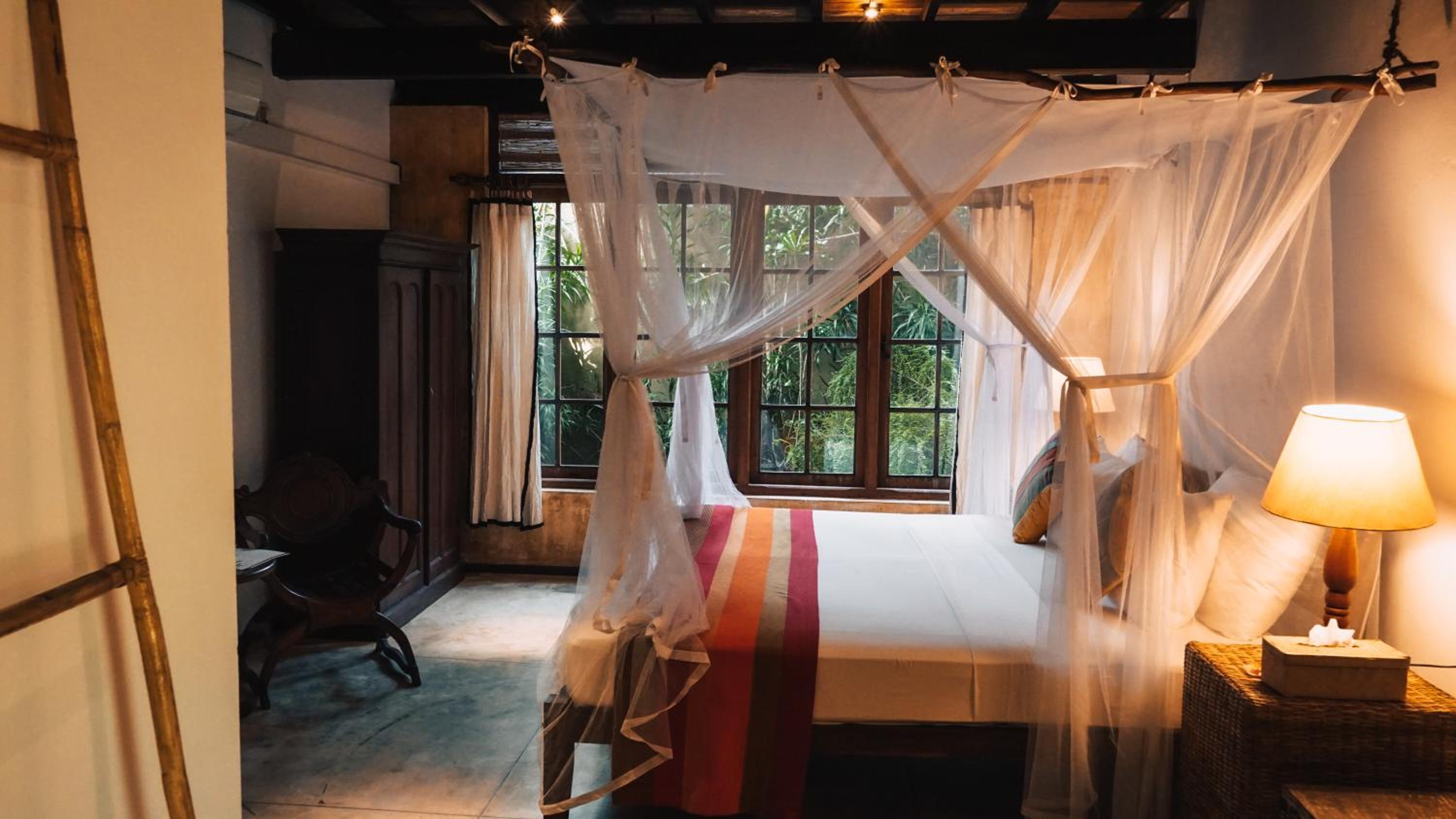 Deluxe Downstairs Room