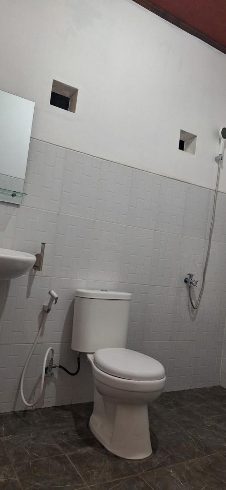 Standard Double or Twin Room - Photo 3