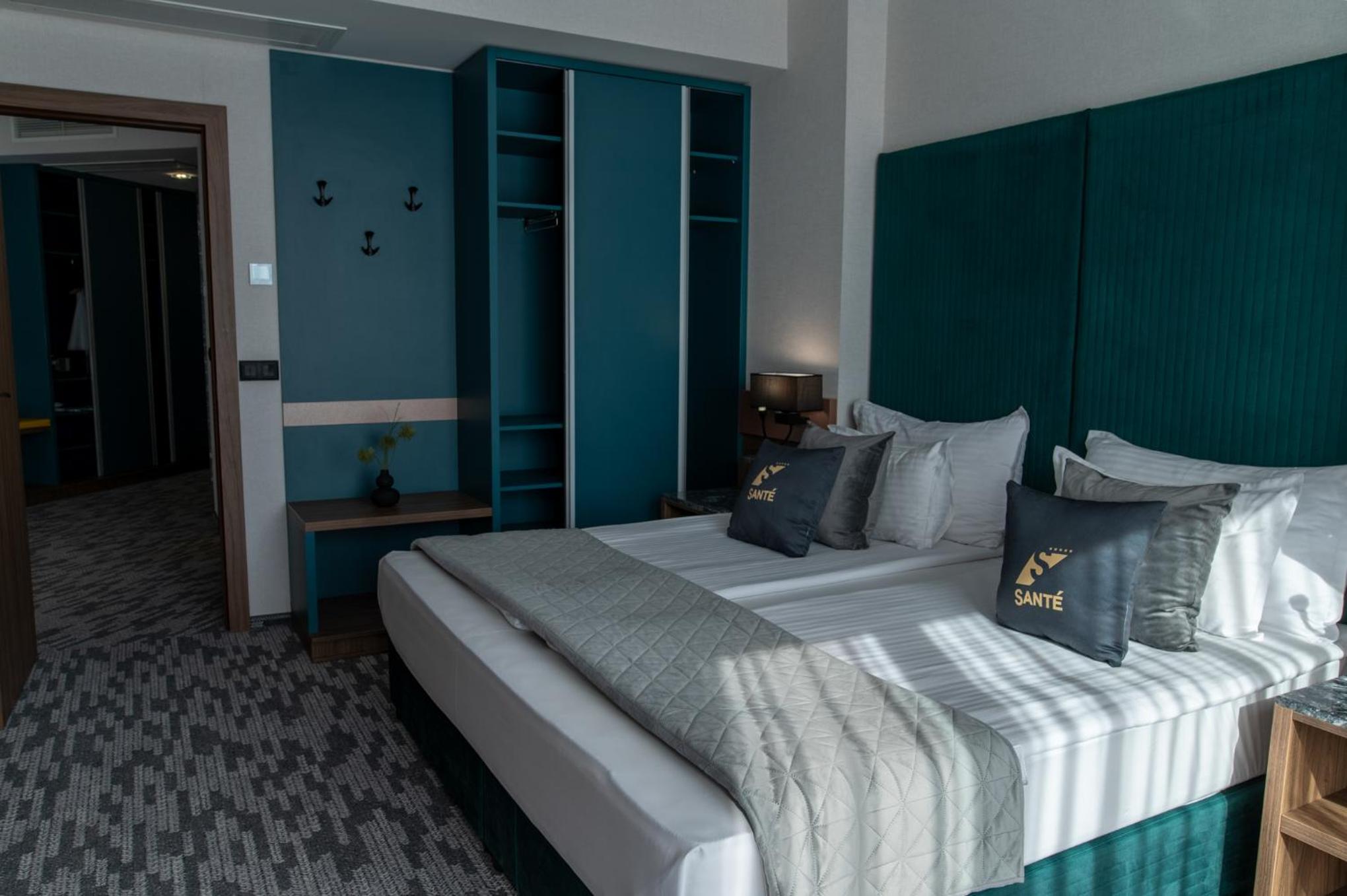 One-Bedroom Apartment - Photo 3